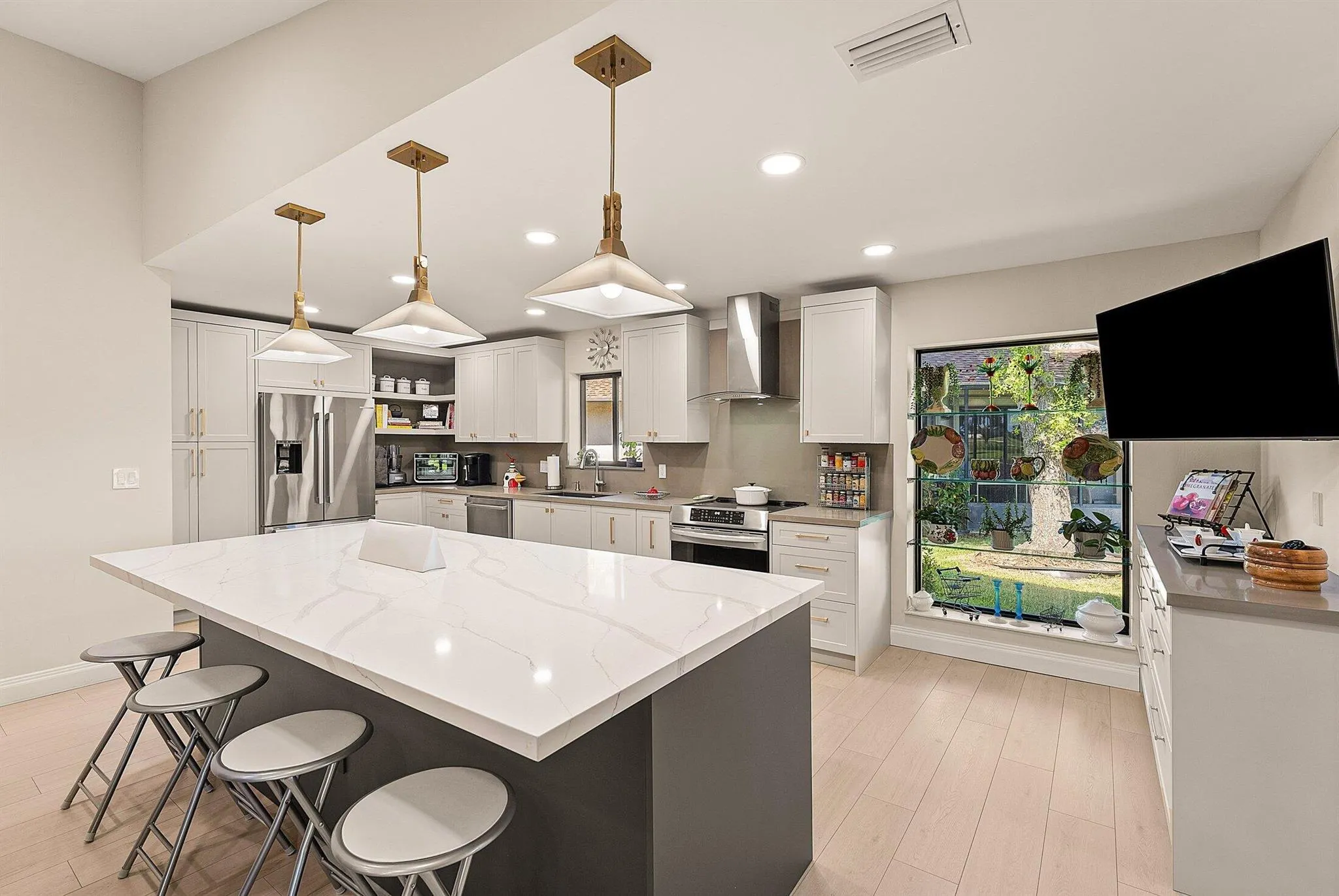 5534 Forest Oaks Terrace