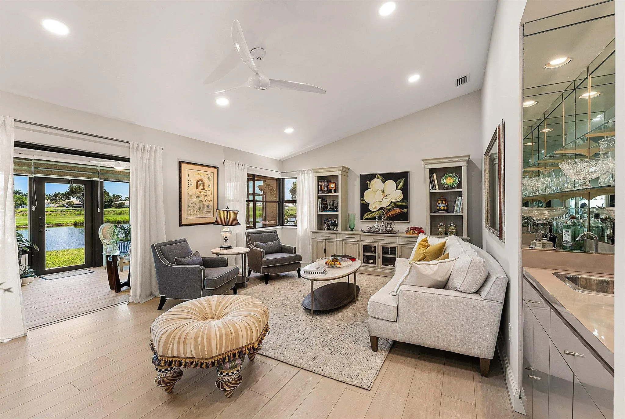 5534 Forest Oaks Terrace