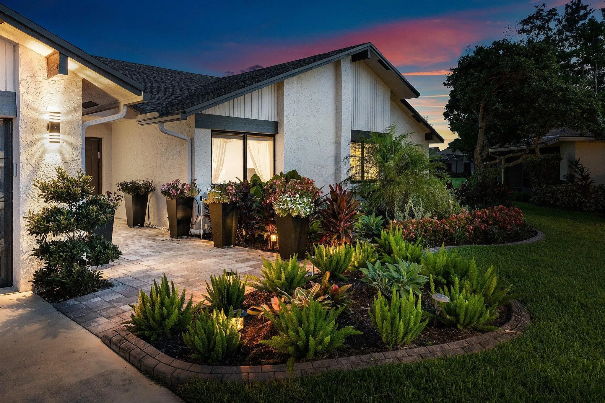 5534 Forest Oaks Terrace