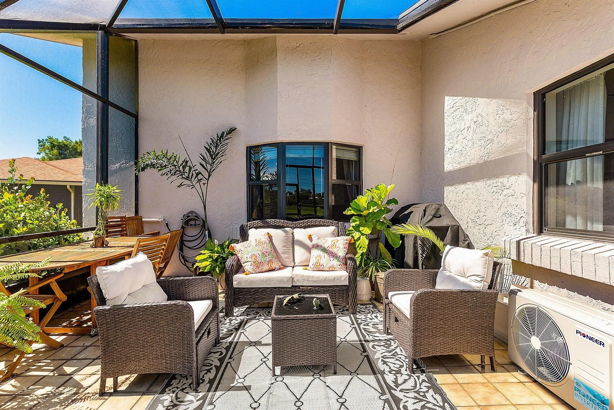 5534 Forest Oaks Terrace