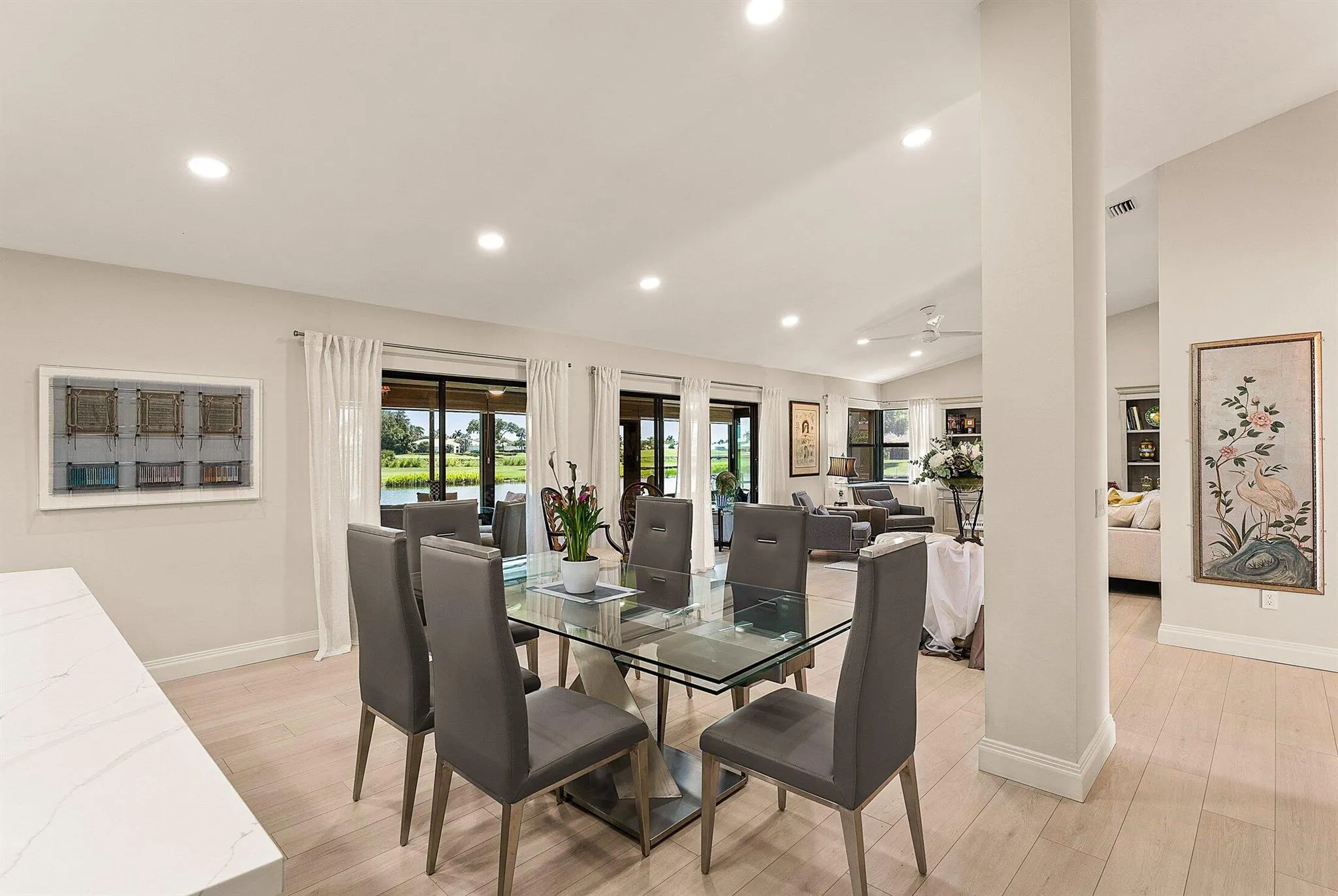5534 Forest Oaks Terrace