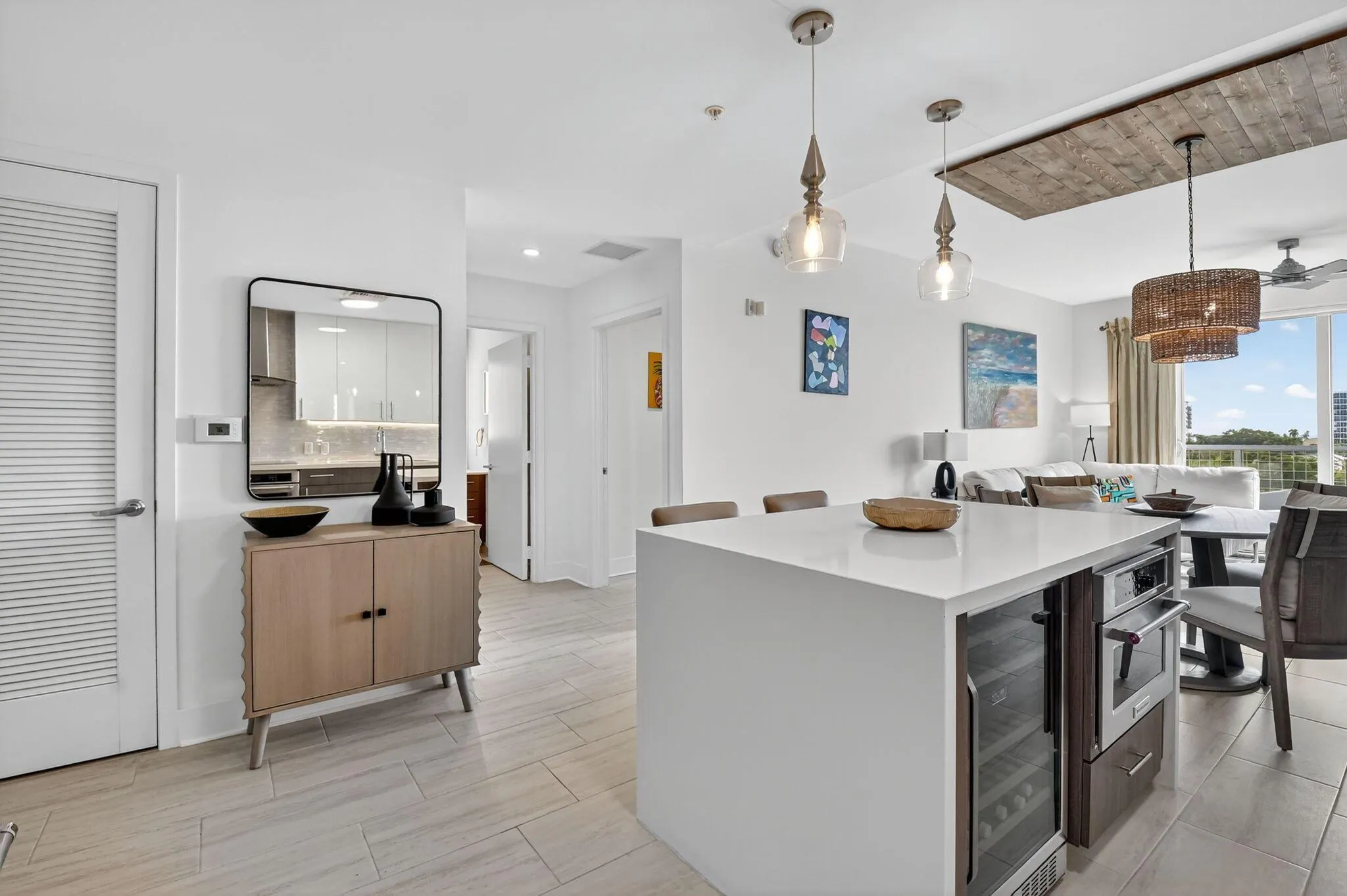 236 SE Fifth Avenue, #405
