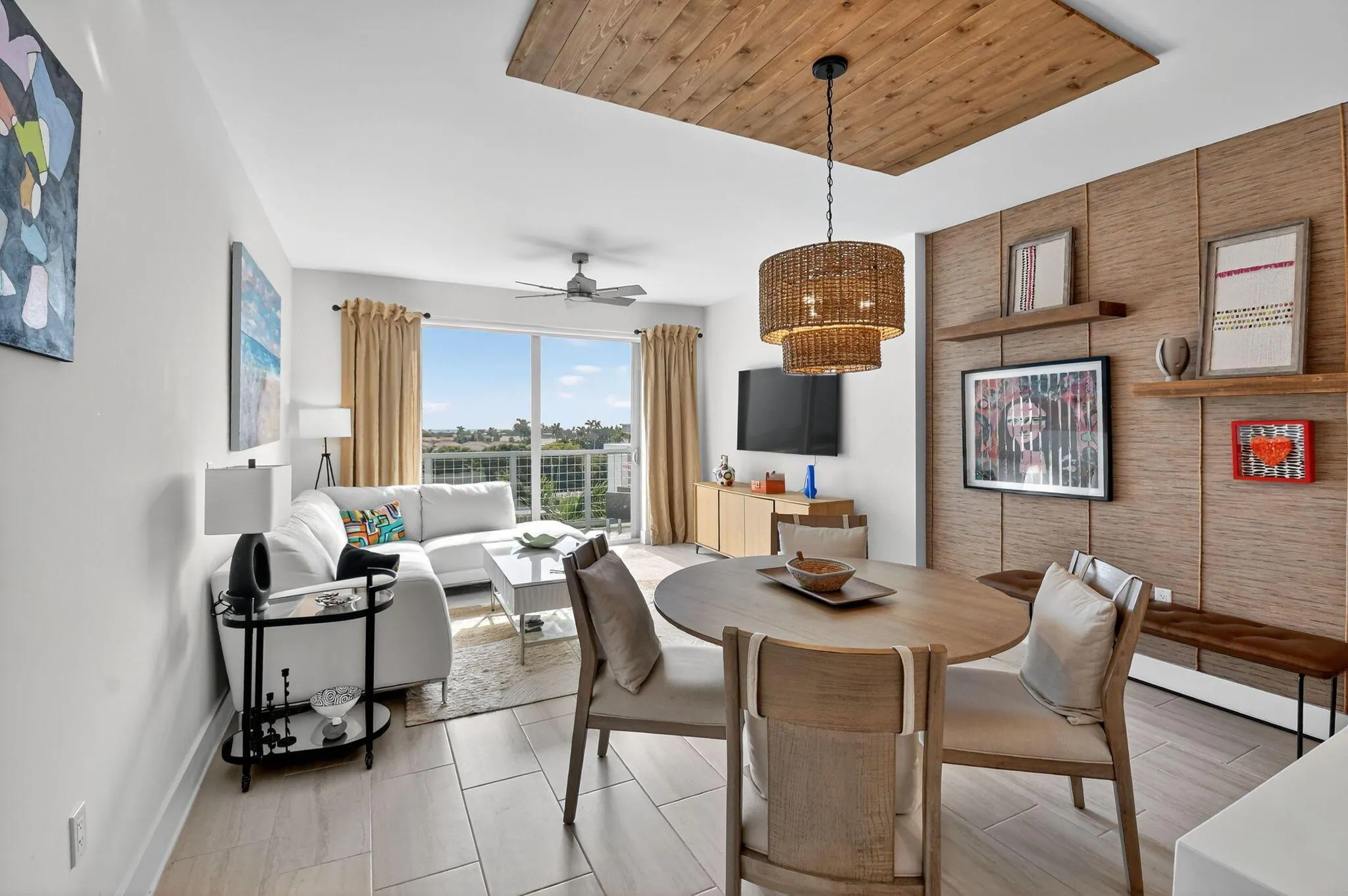 236 SE Fifth Avenue, #405