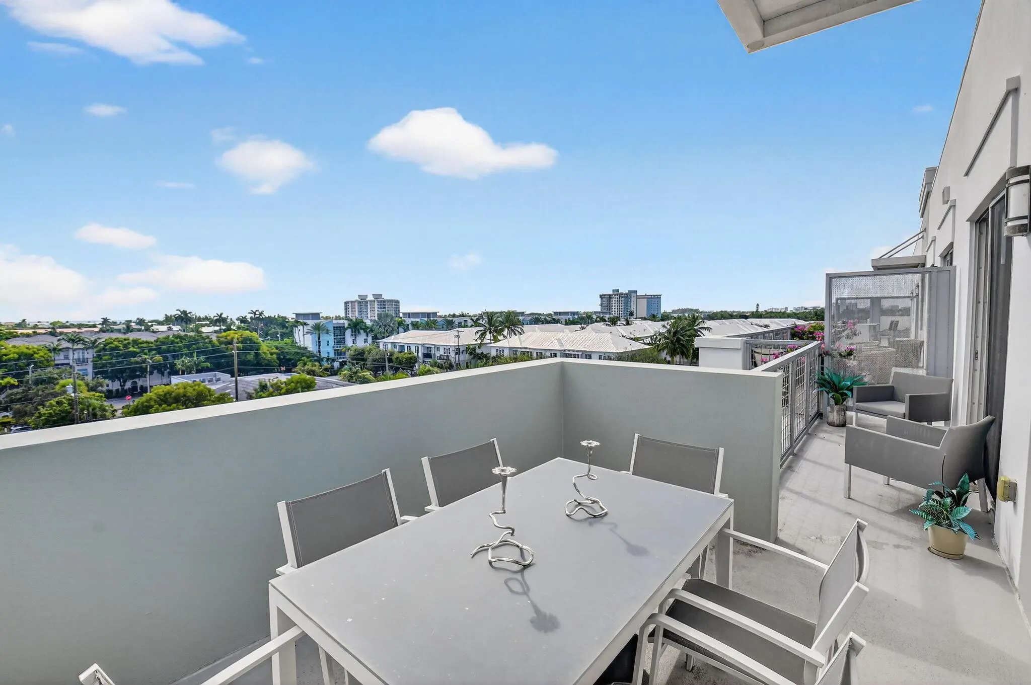 236 SE Fifth Avenue, #405