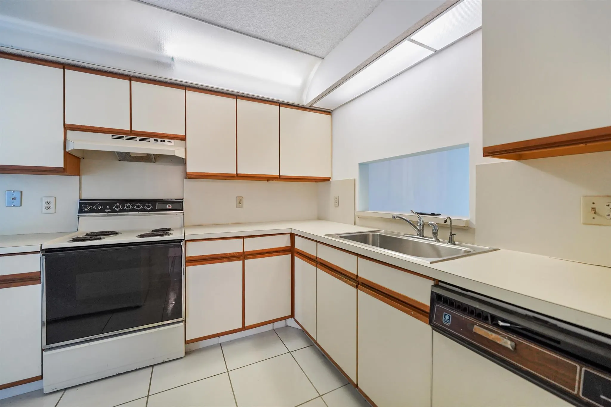 10204 Mangrove Drive, #103