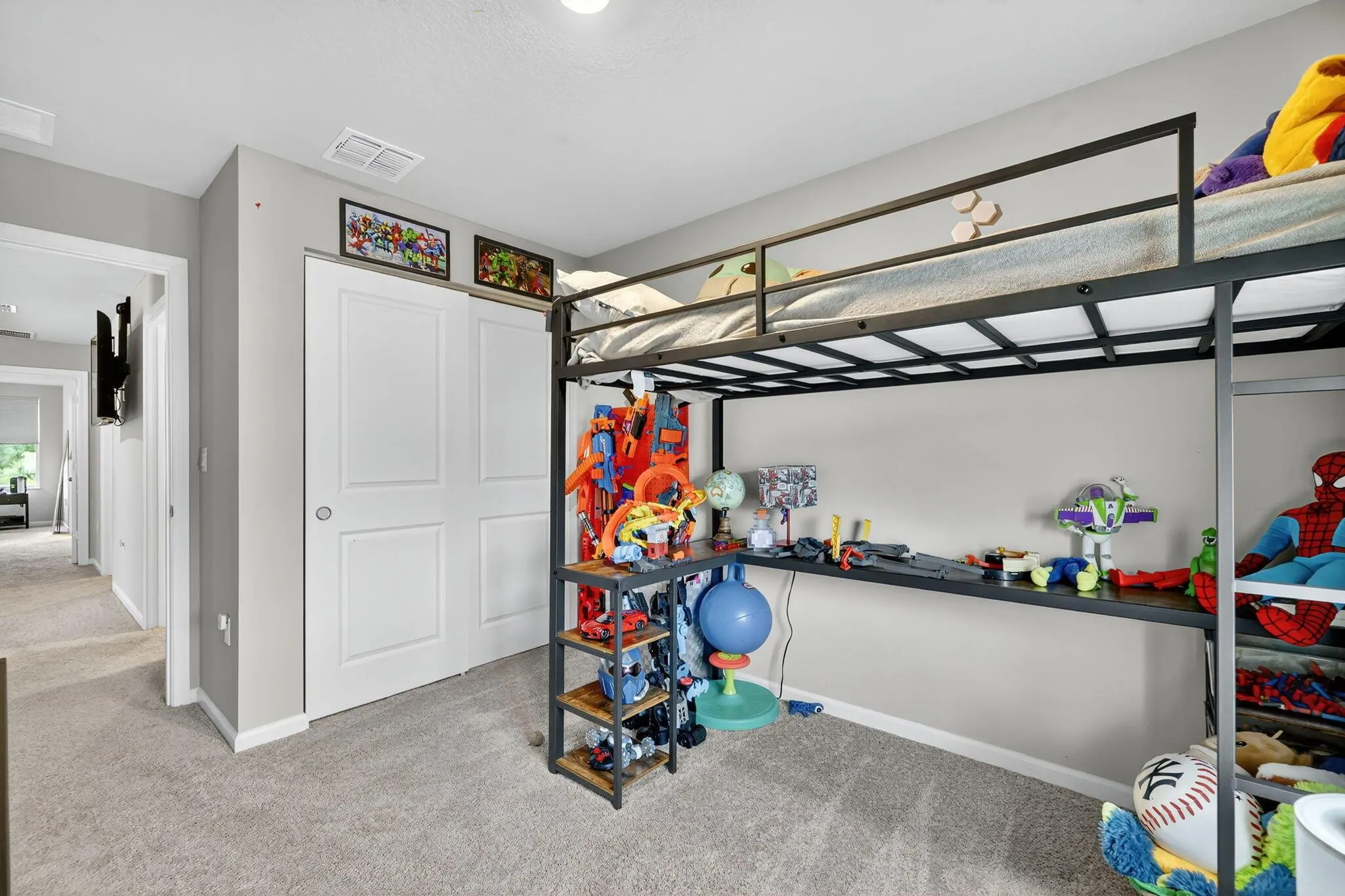 5672 SE Edgewater Circle