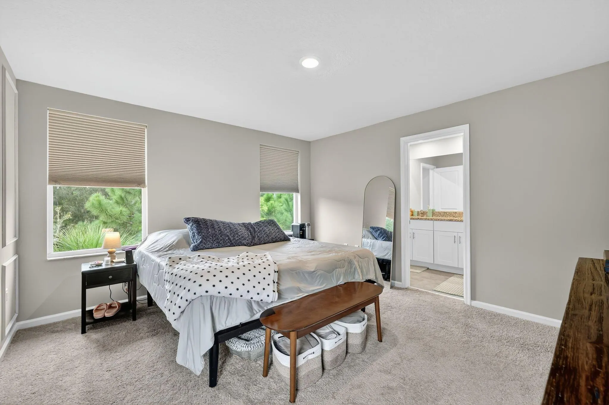 5672 SE Edgewater Circle