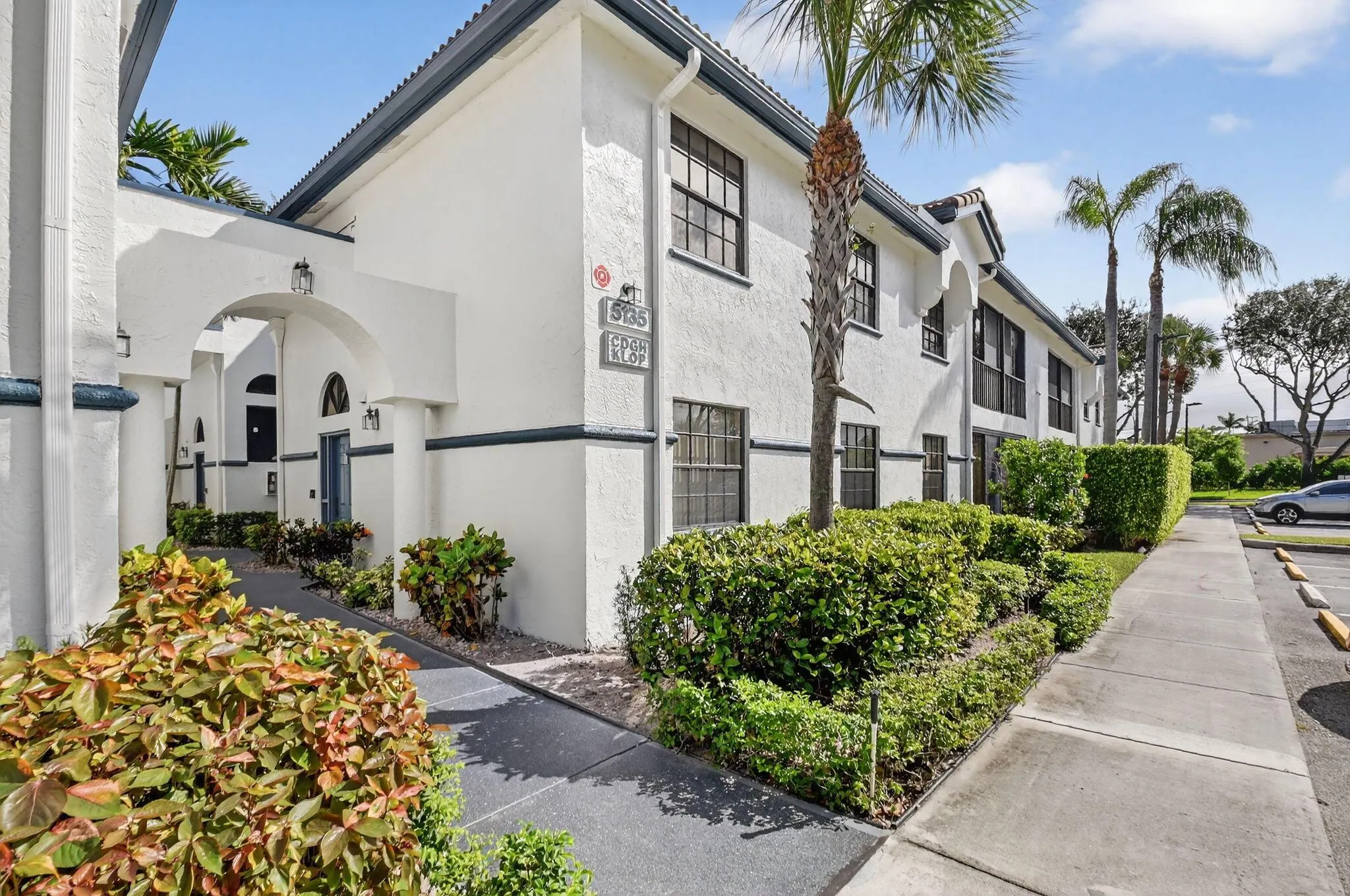 5135 Floria Drive, #C