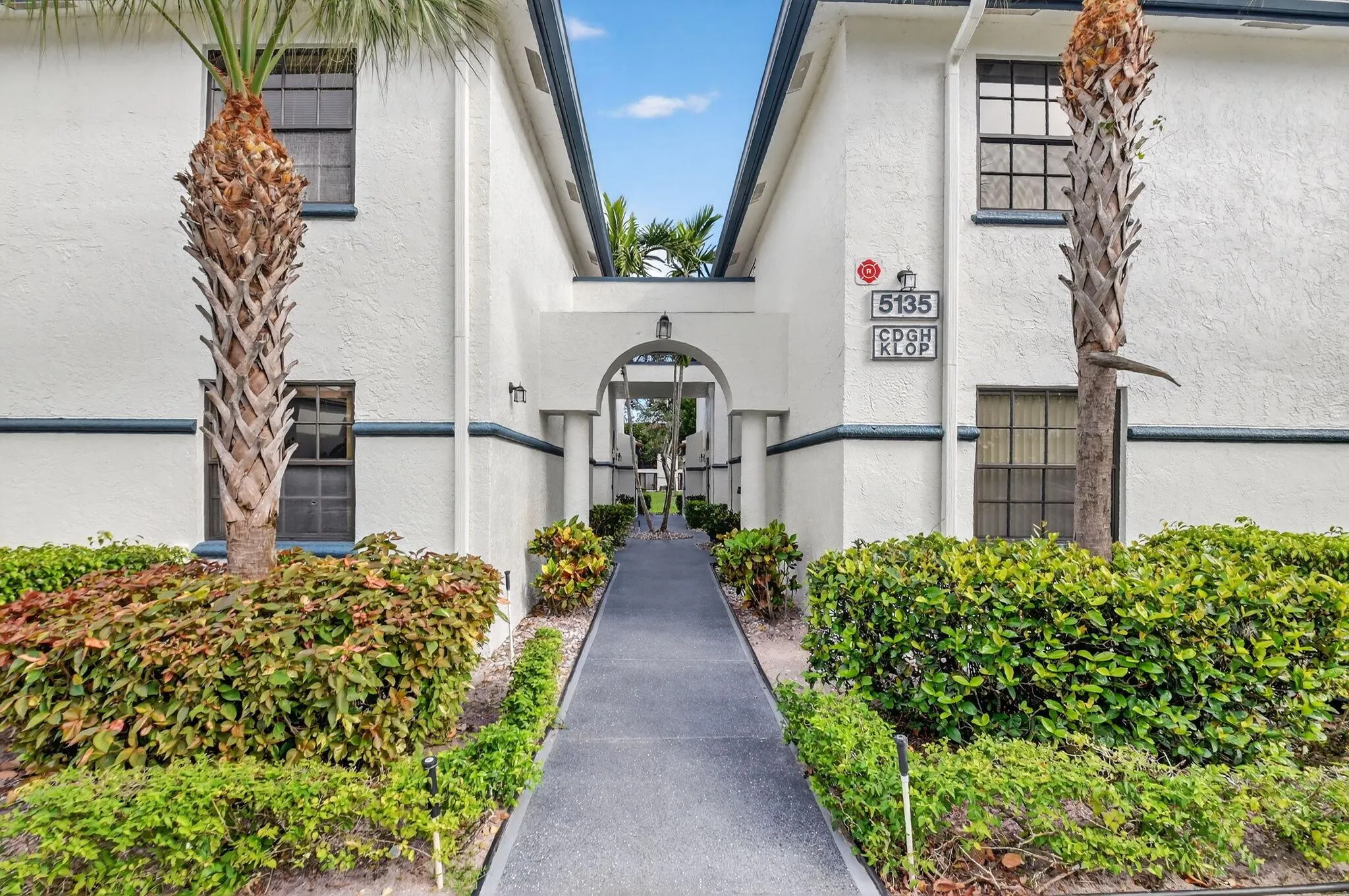 5135 Floria Drive, #C