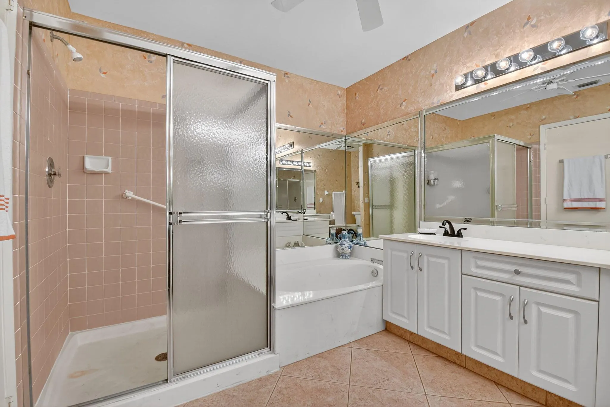 5135 Floria Drive, #C