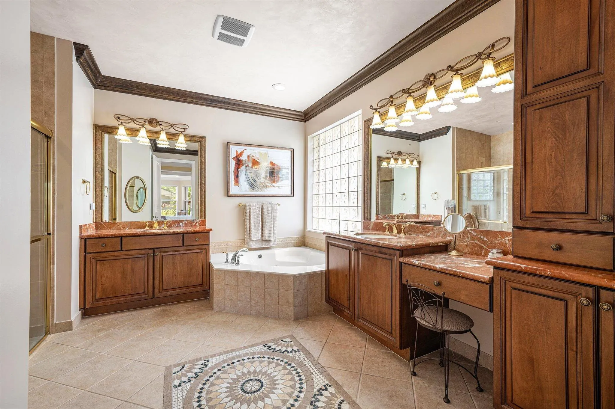 7346 Greenport Cove