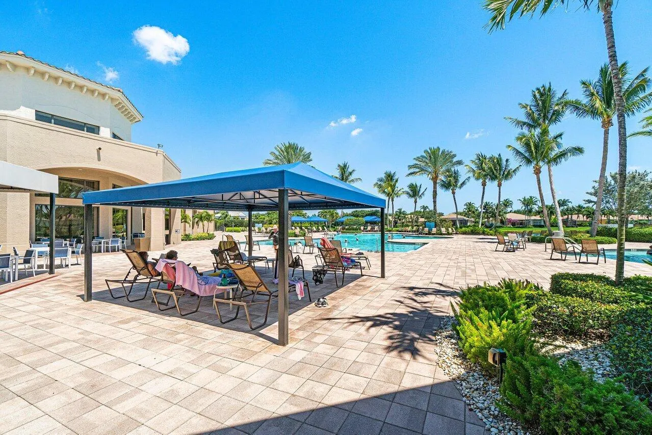 7346 Greenport Cove
