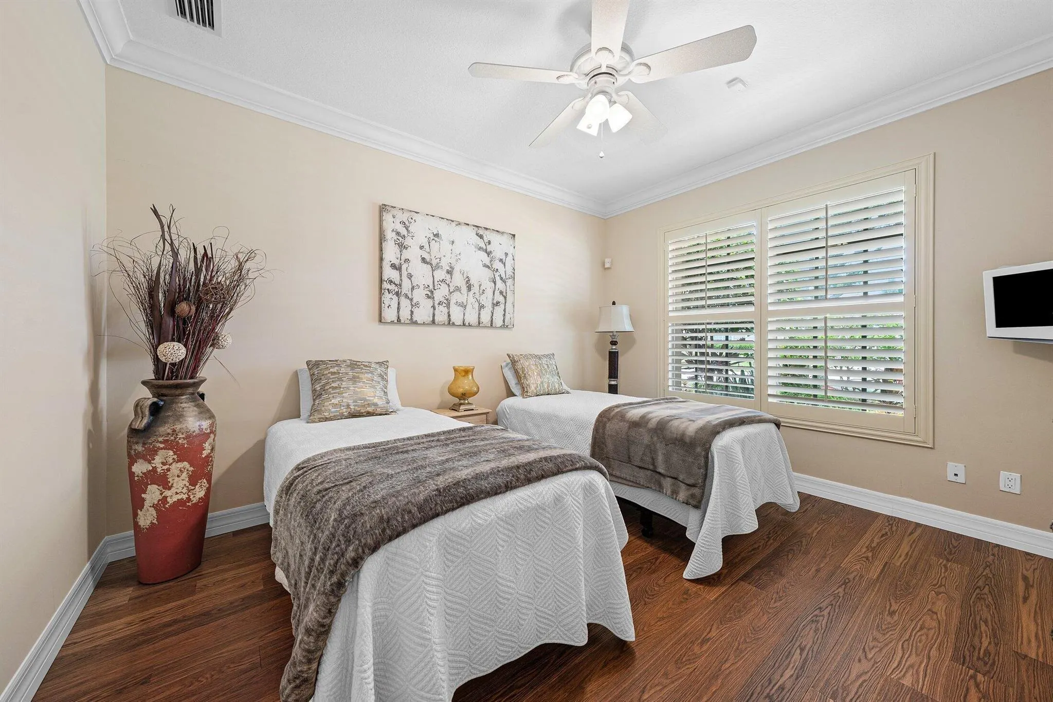 7346 Greenport Cove