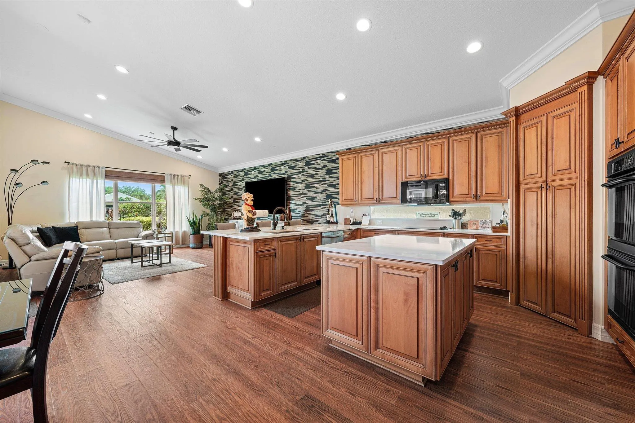 7346 Greenport Cove