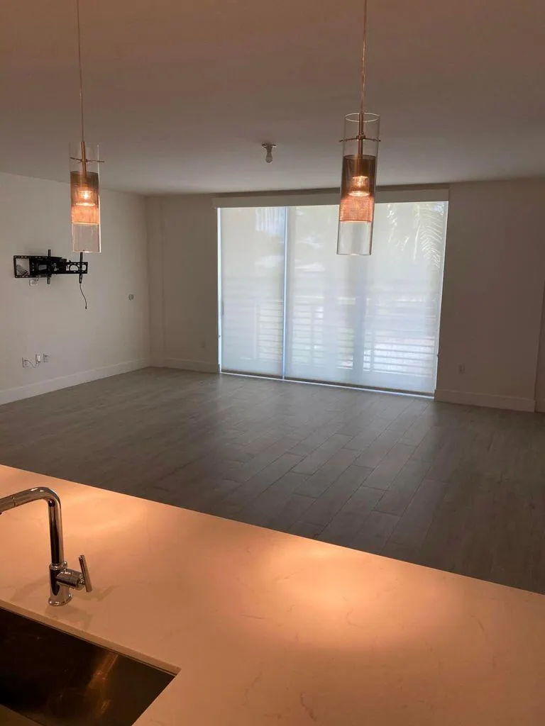 111 SE 1st Avenue, #218