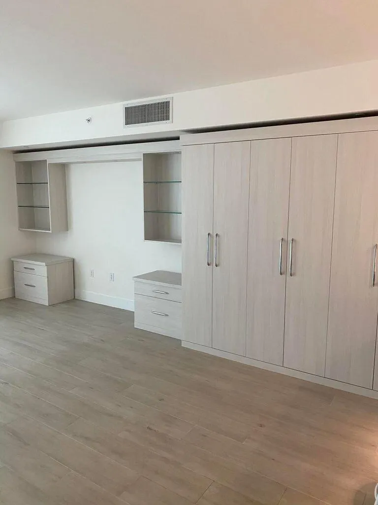 111 SE 1st Avenue, #218