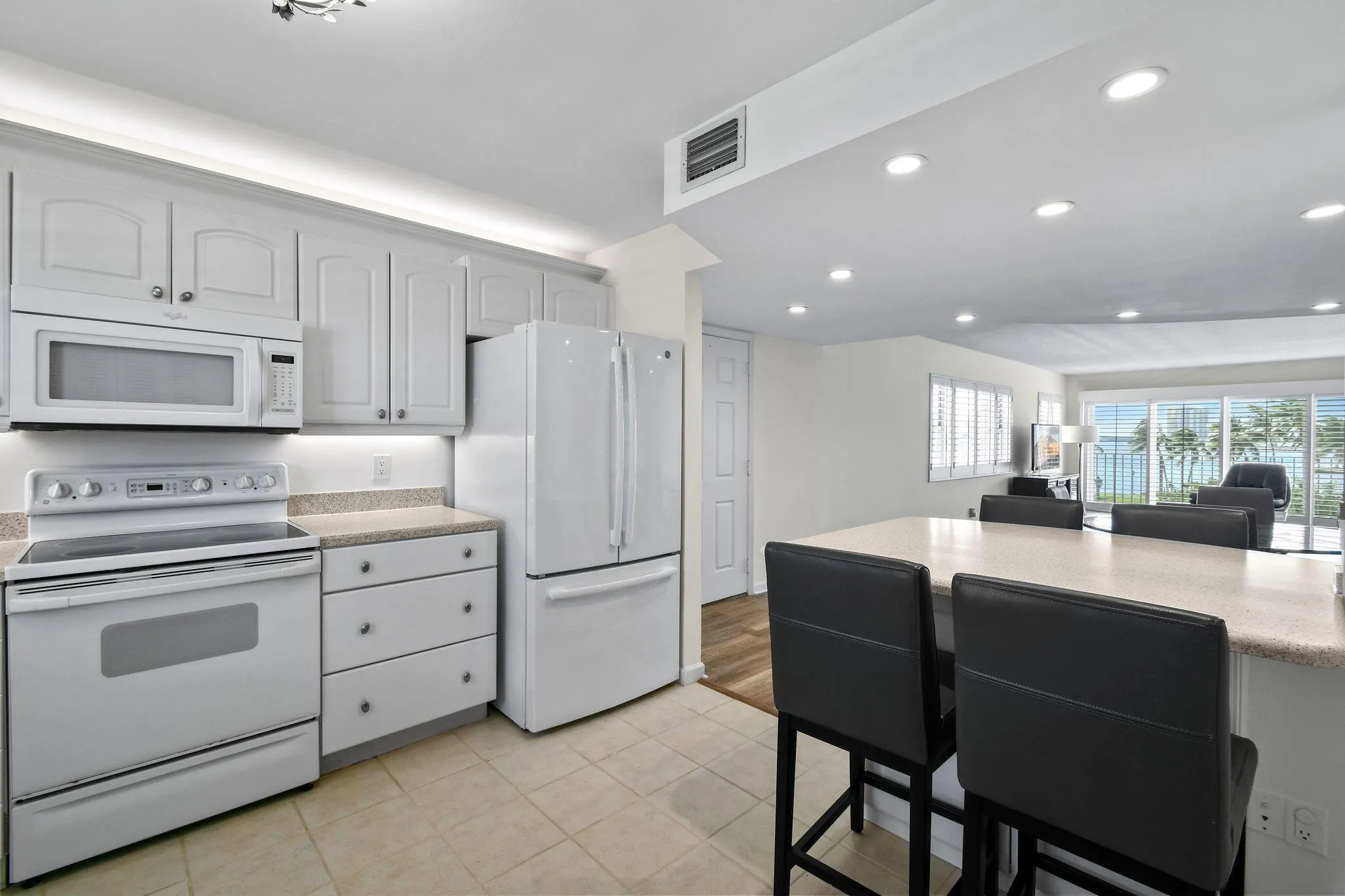 801 Lake Shore Drive, #310