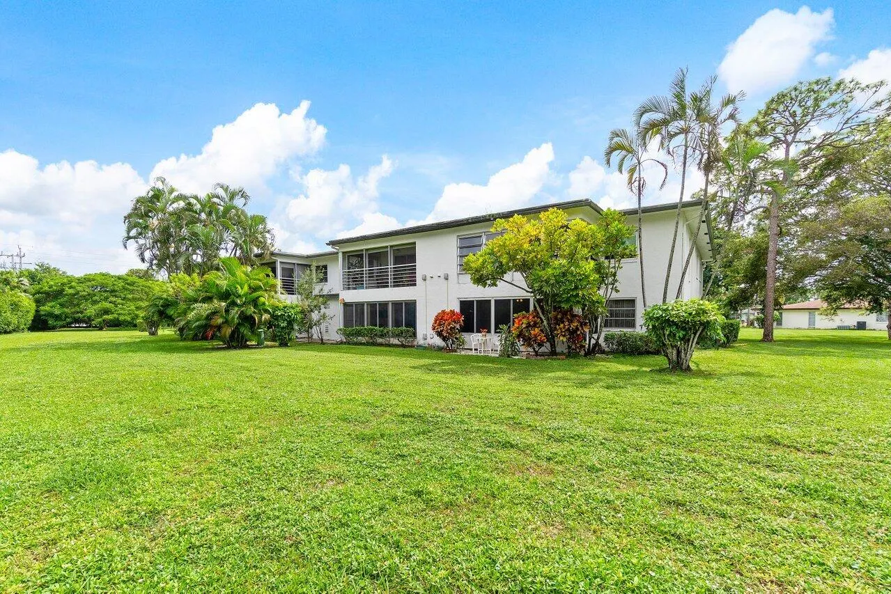 5010 Privet Place, #101