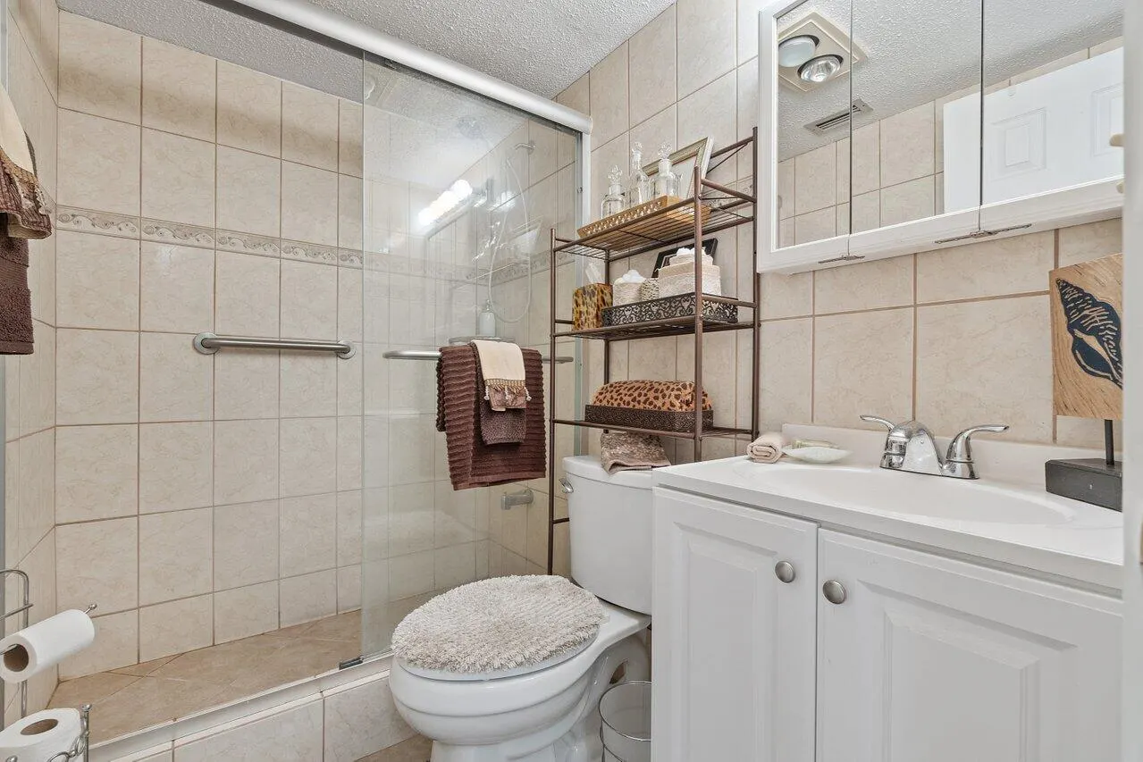 5010 Privet Place, #101