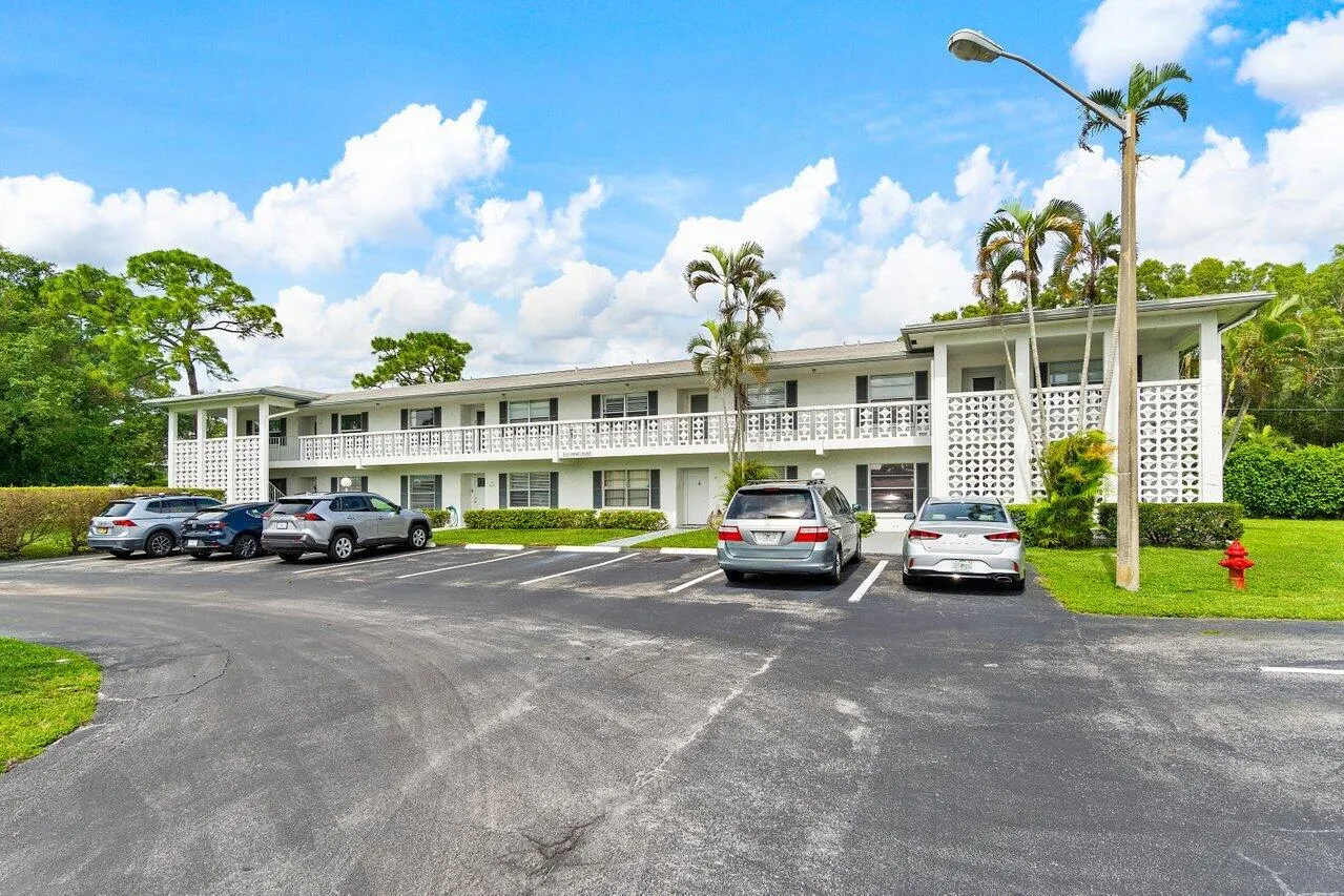 5010 Privet Place, #101