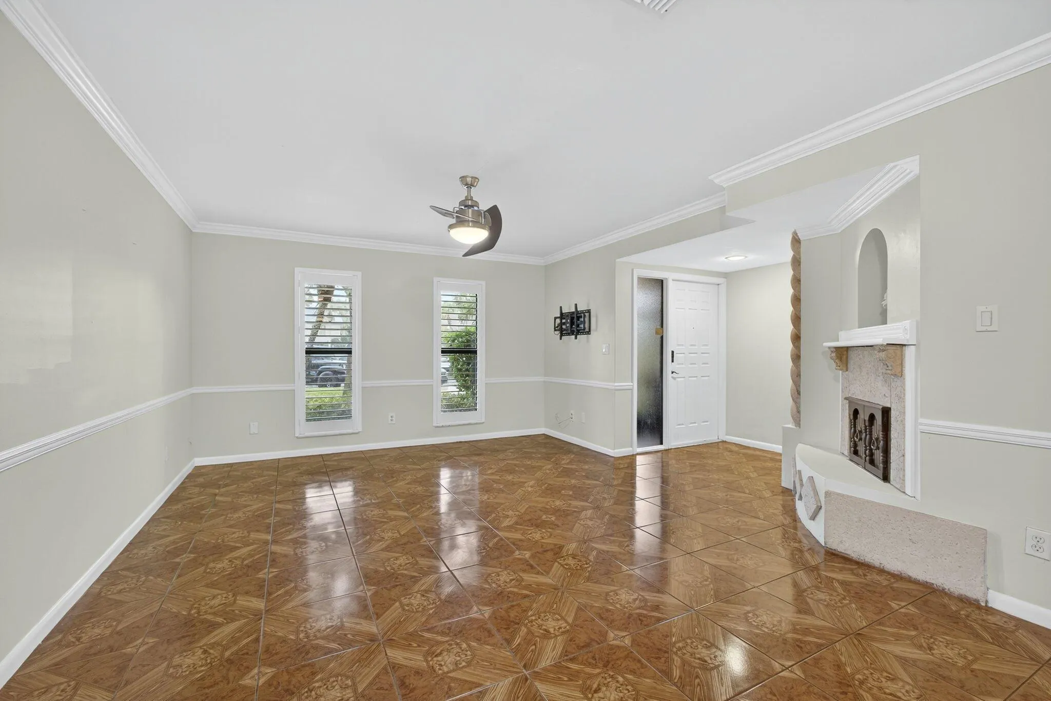 323 Sandtree Drive
