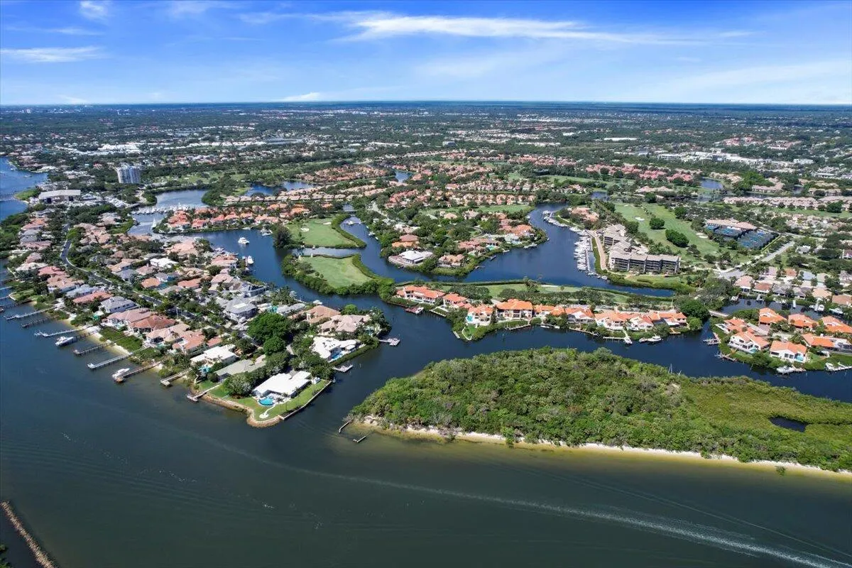 3322 Casseekey Island Road, #901