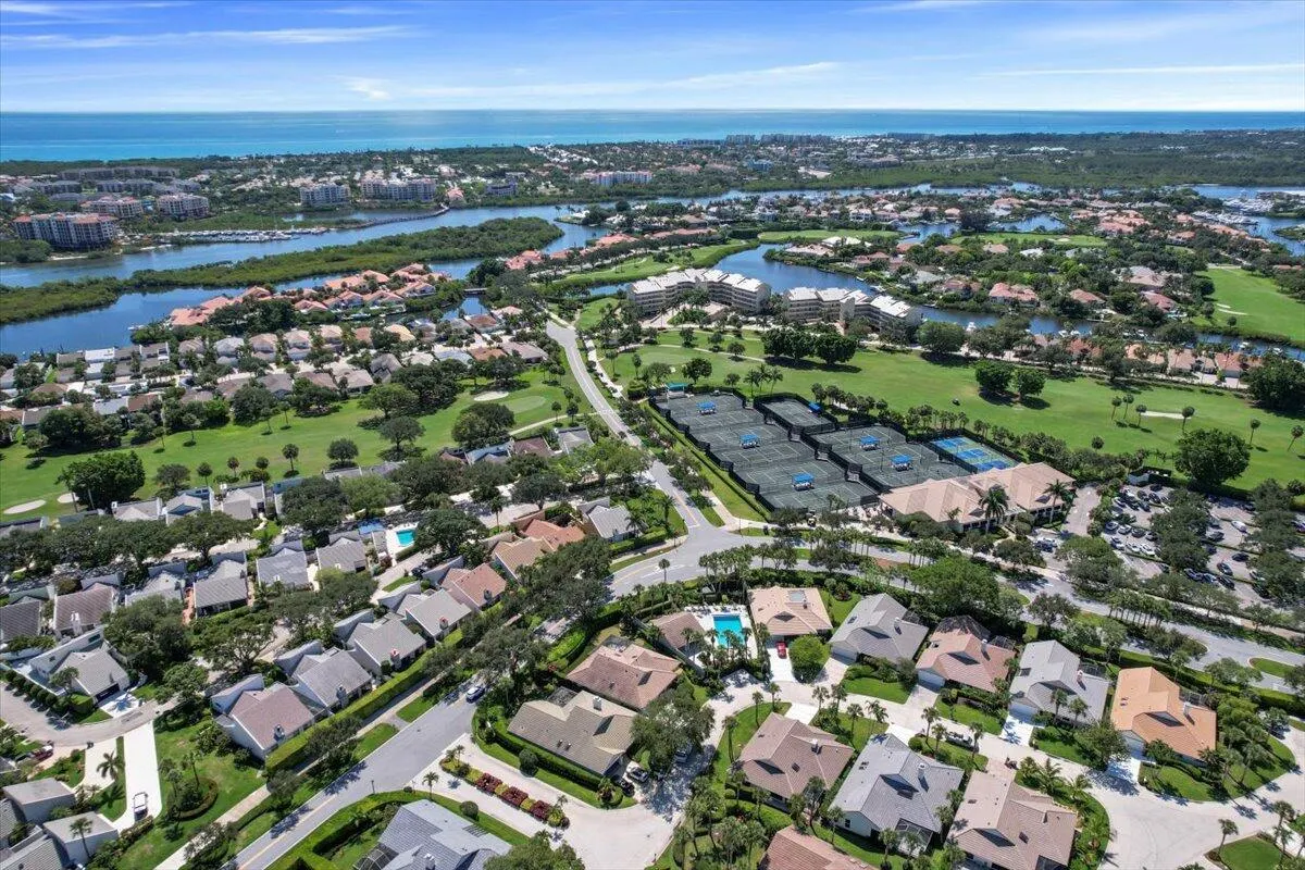 3322 Casseekey Island Road, #901