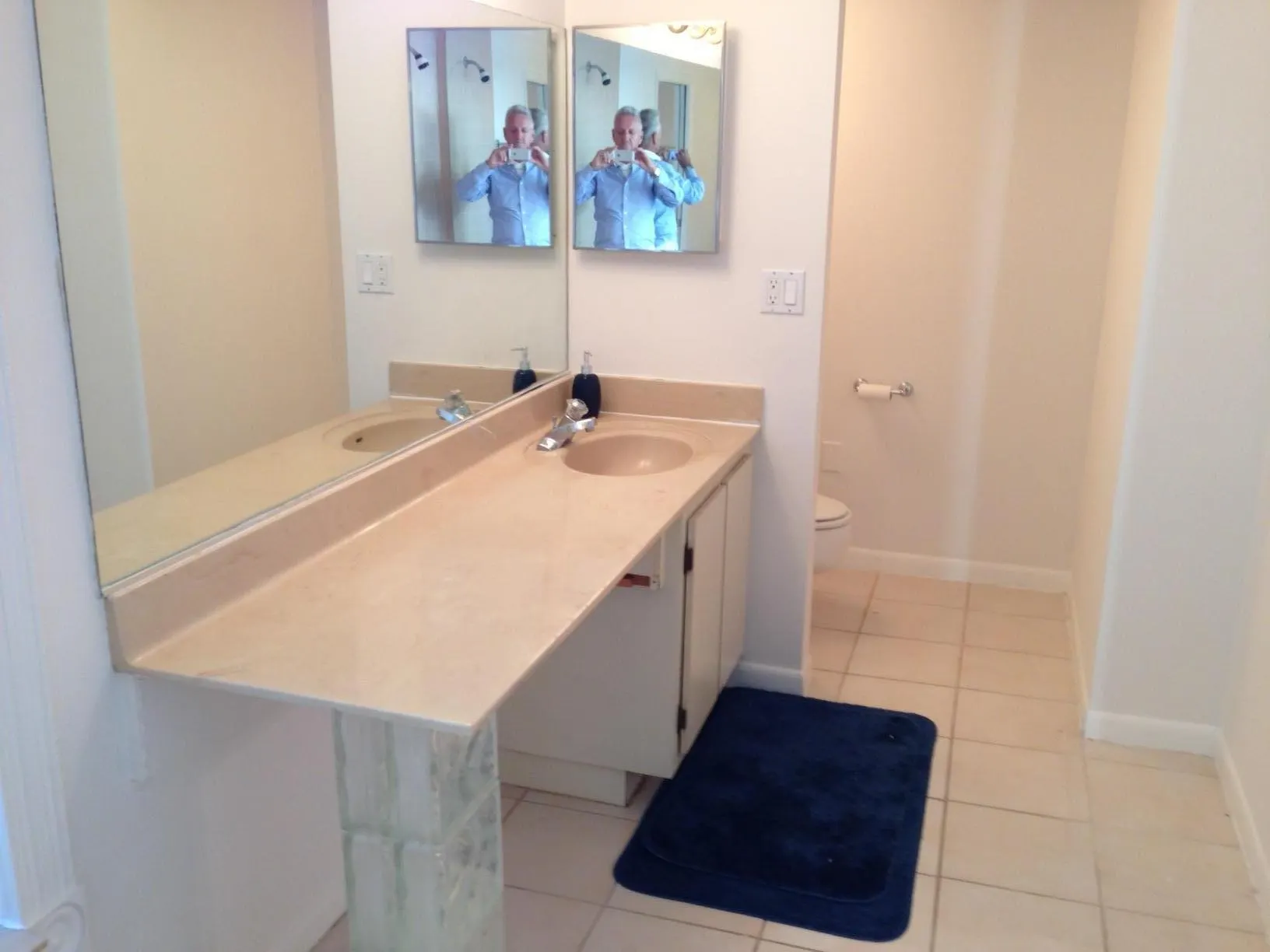 643 Executive Center Drive, #Q108