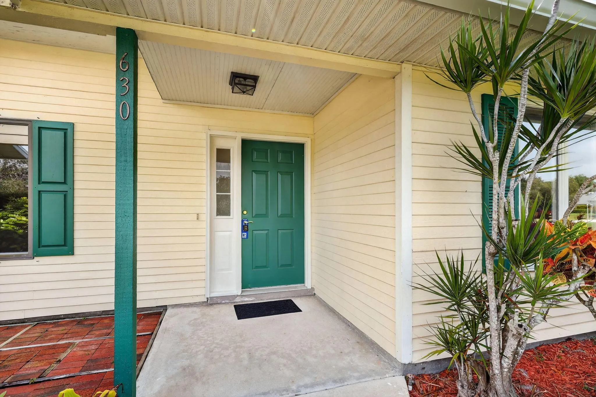 630 NE Town Terrace