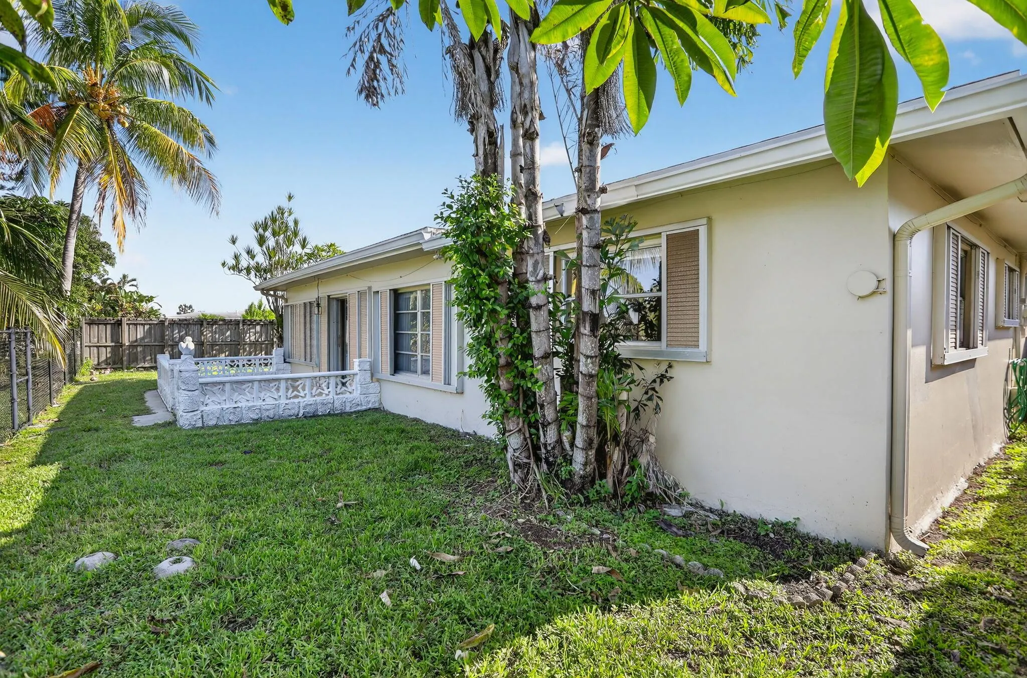 1190 NW 69th Avenue