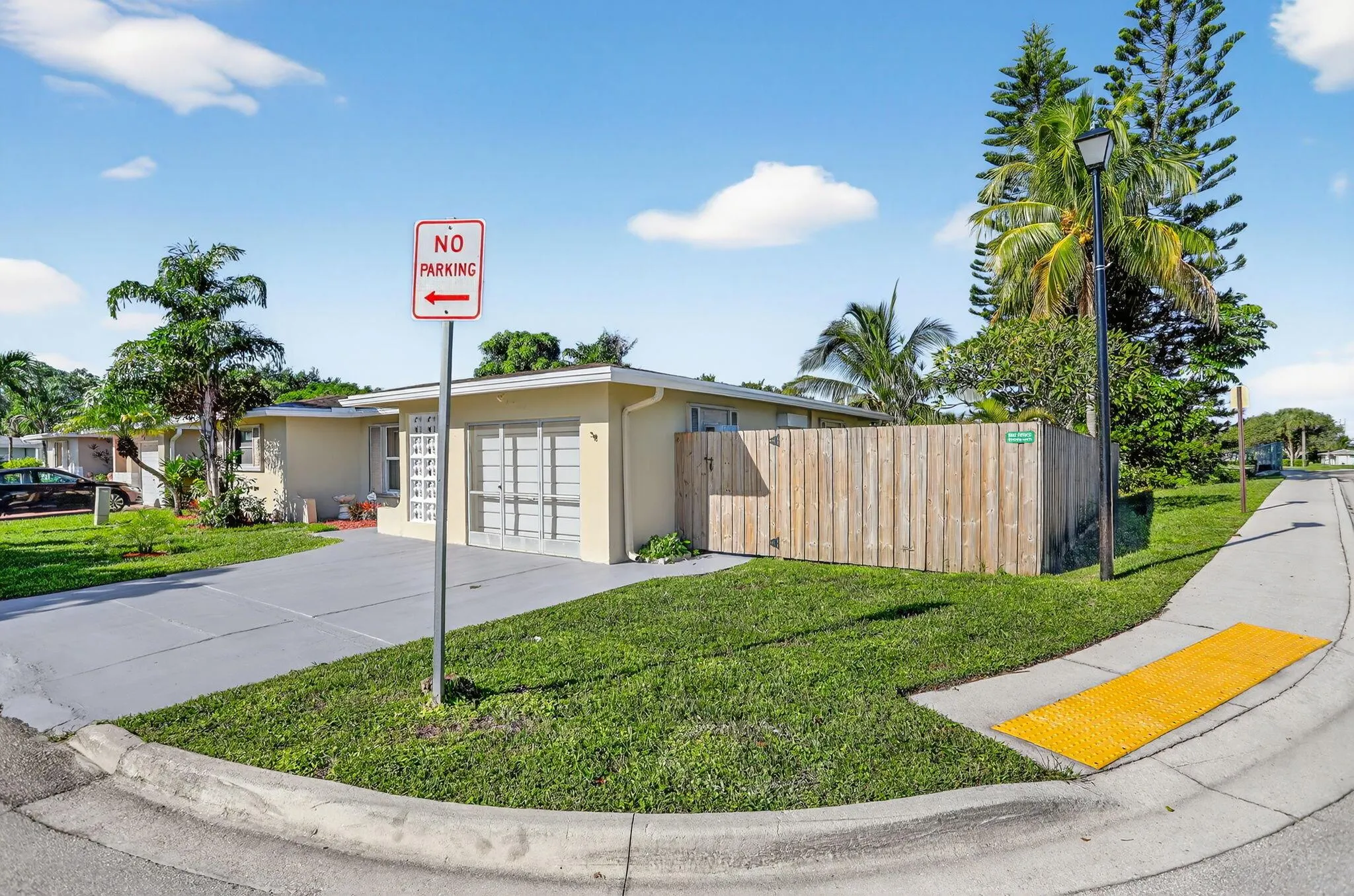 1190 NW 69th Avenue