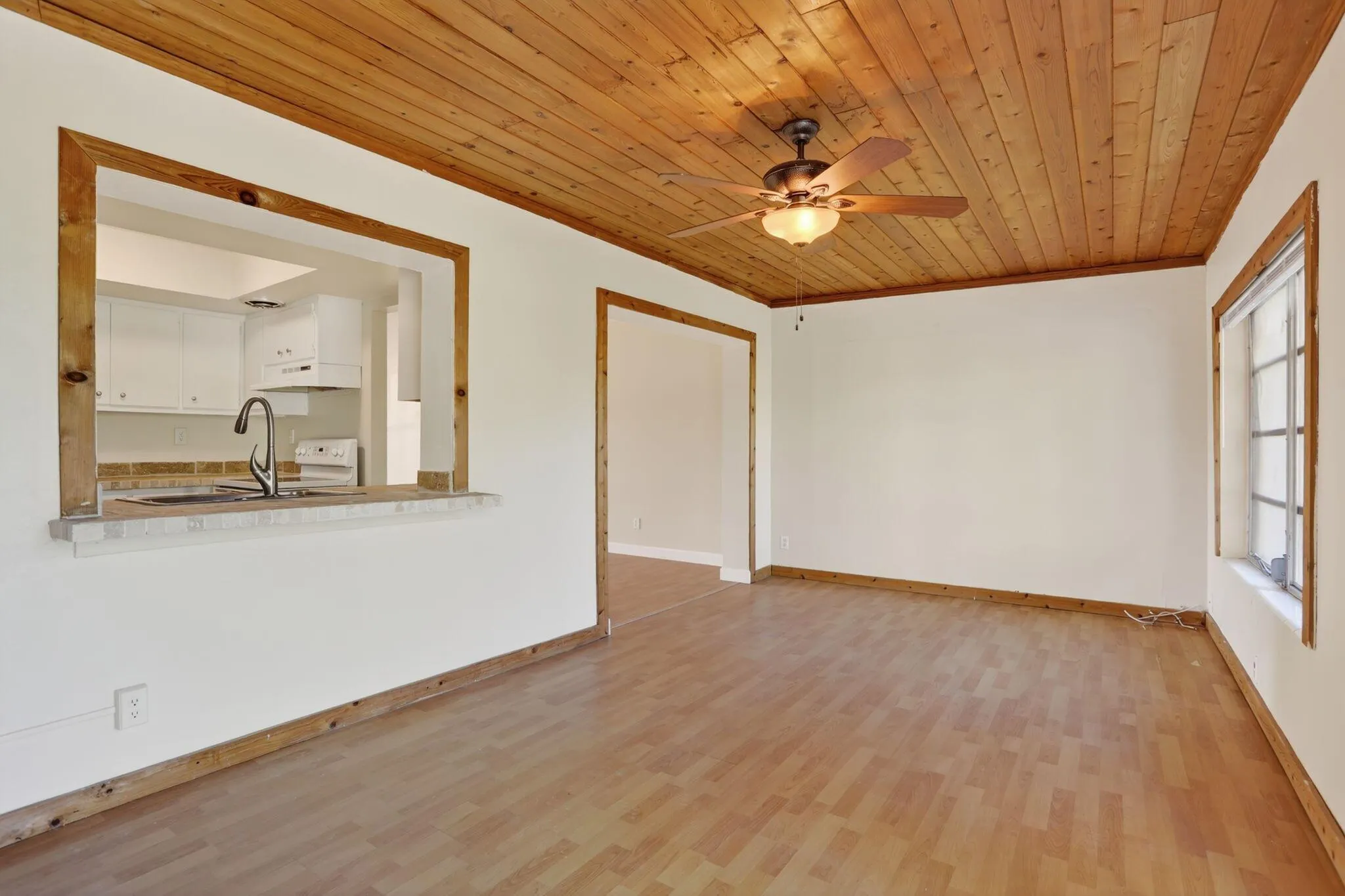 1190 NW 69th Avenue