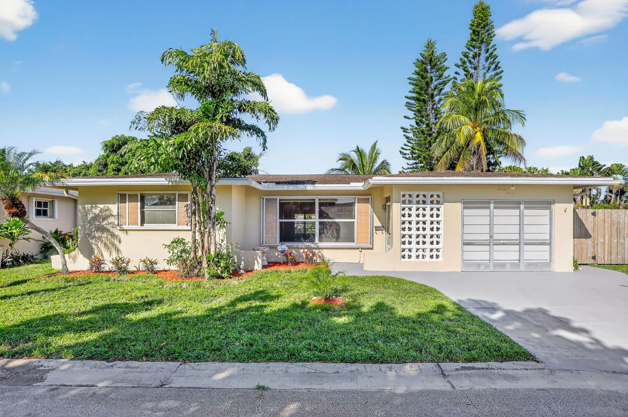 1190 NW 69th Avenue
