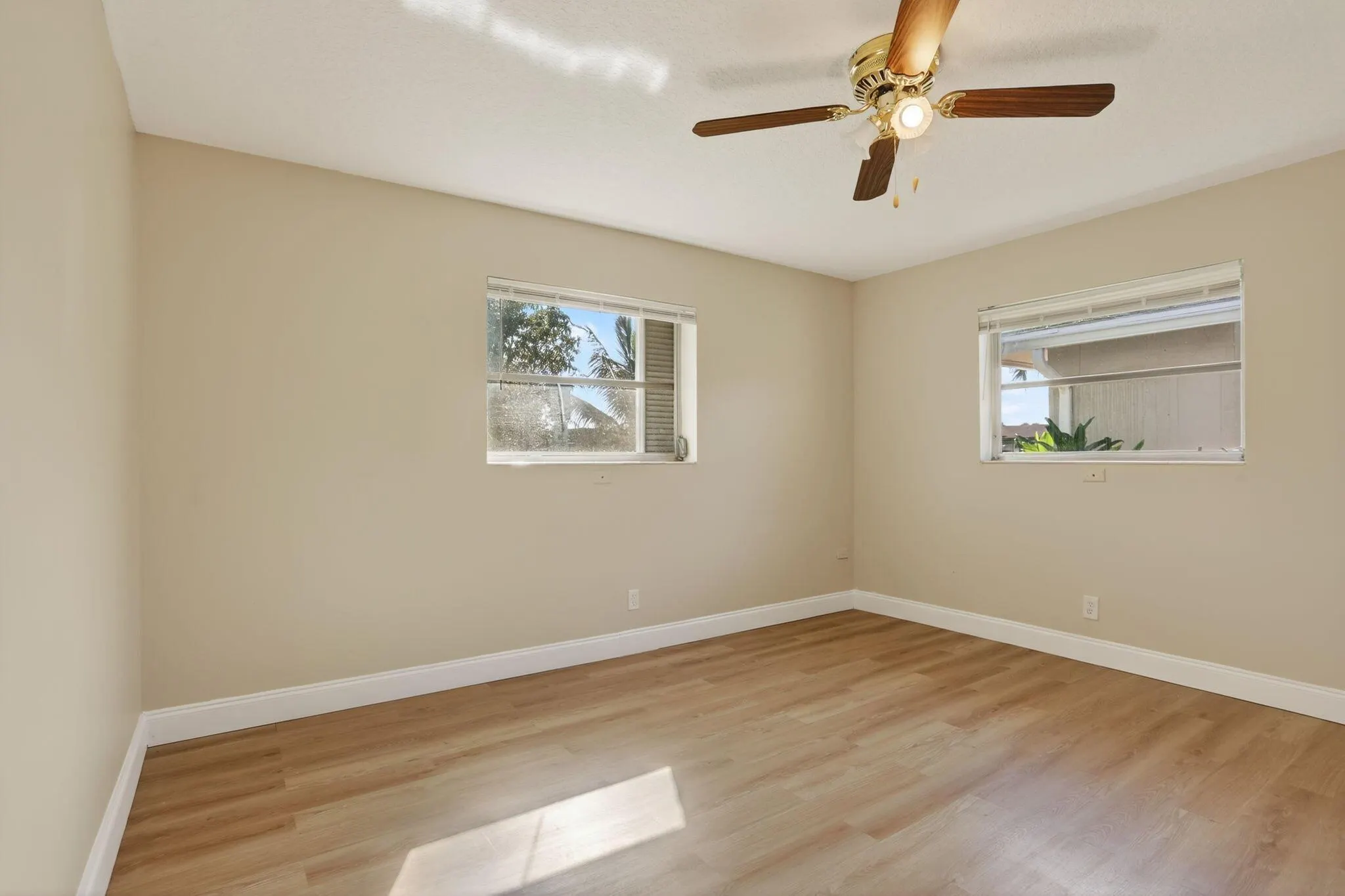 1190 NW 69th Avenue