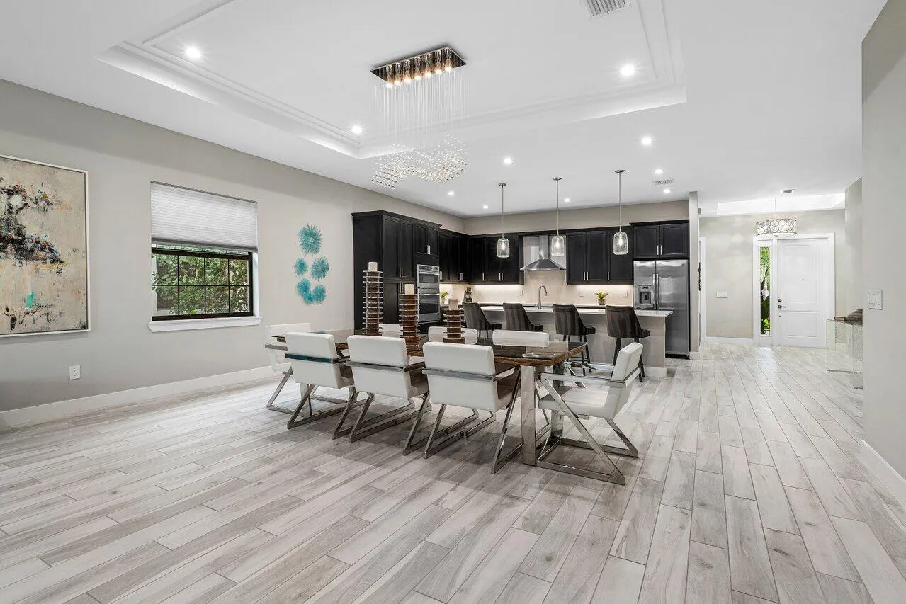 2909 Gin Berry Way