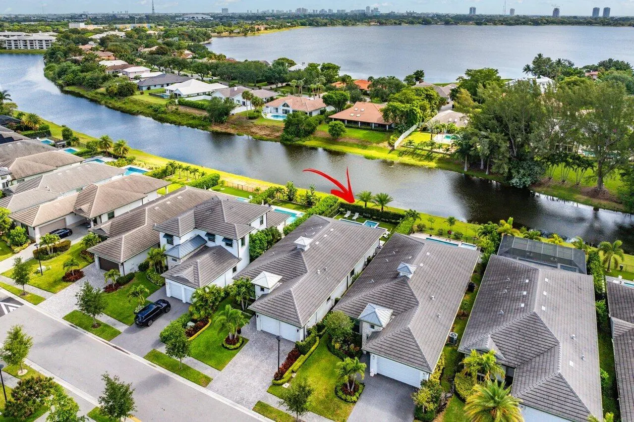 2909 Gin Berry Way