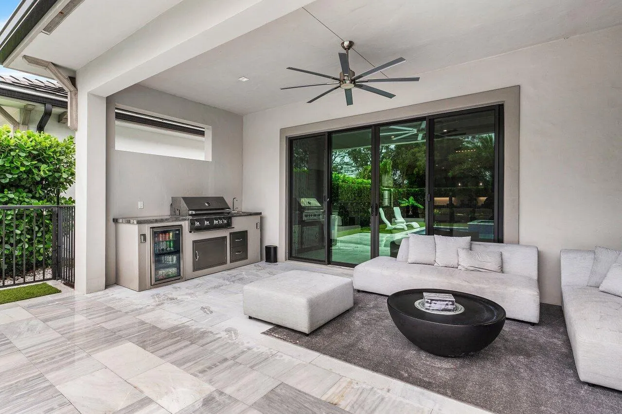 2909 Gin Berry Way