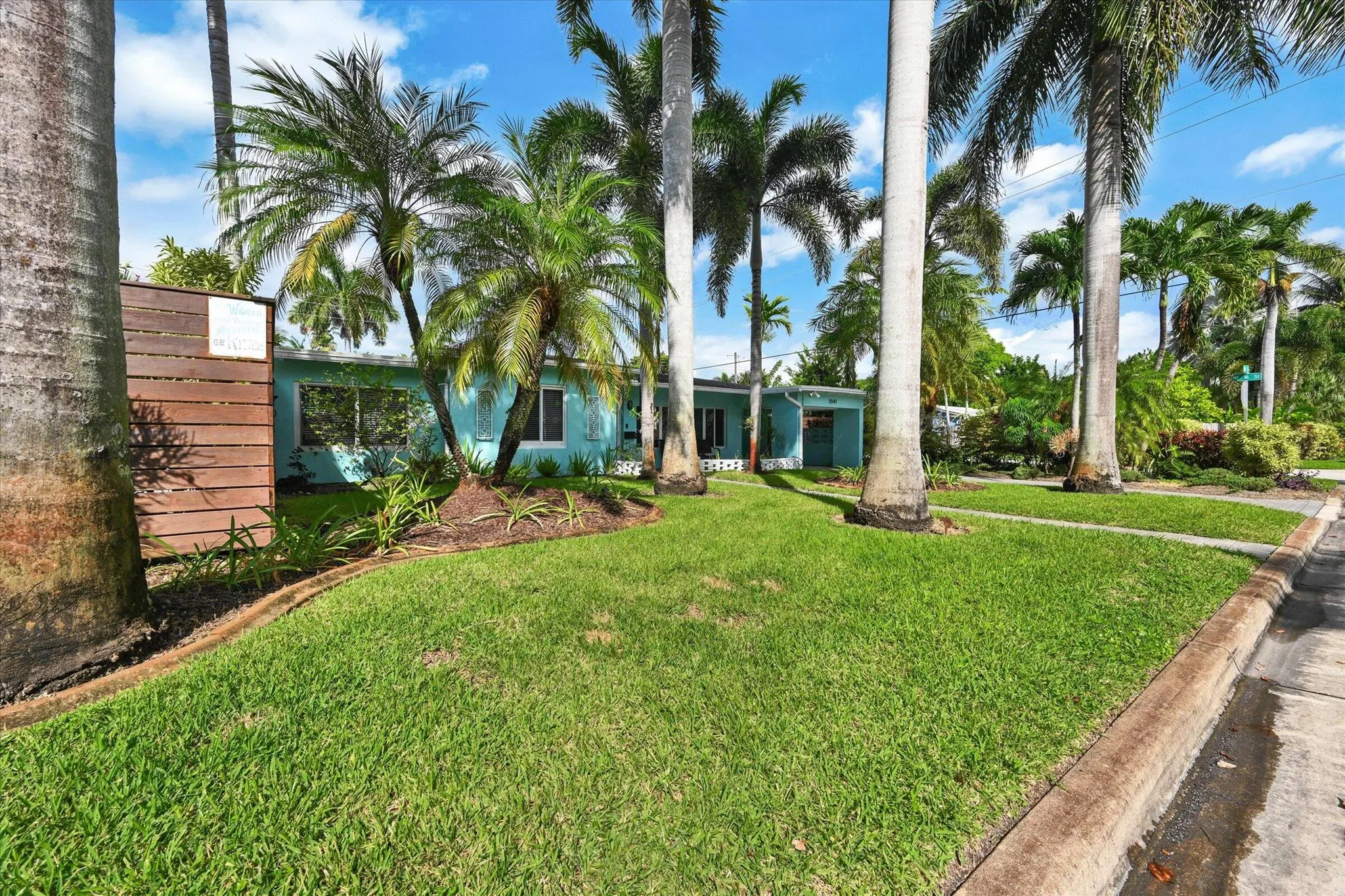 1541 NE 16th Terrace