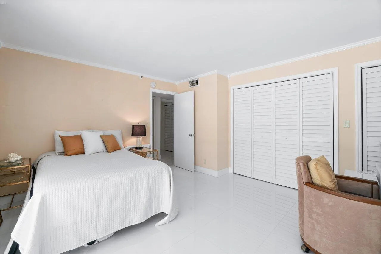 3407 S Ocean Boulevard, #1d