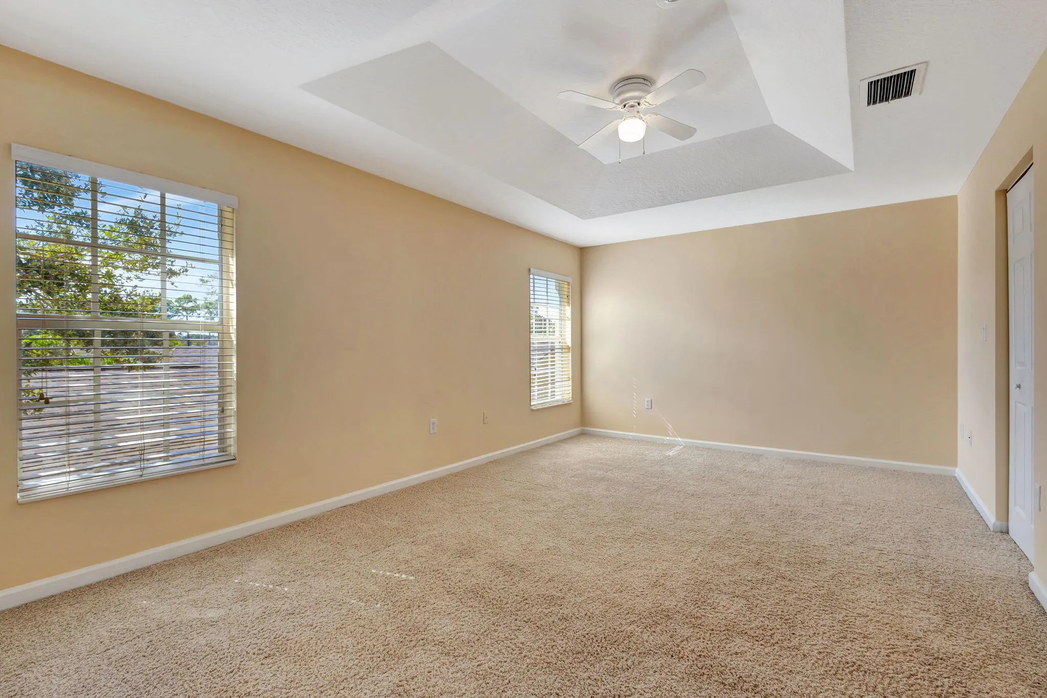 1439 Hawthorne Place