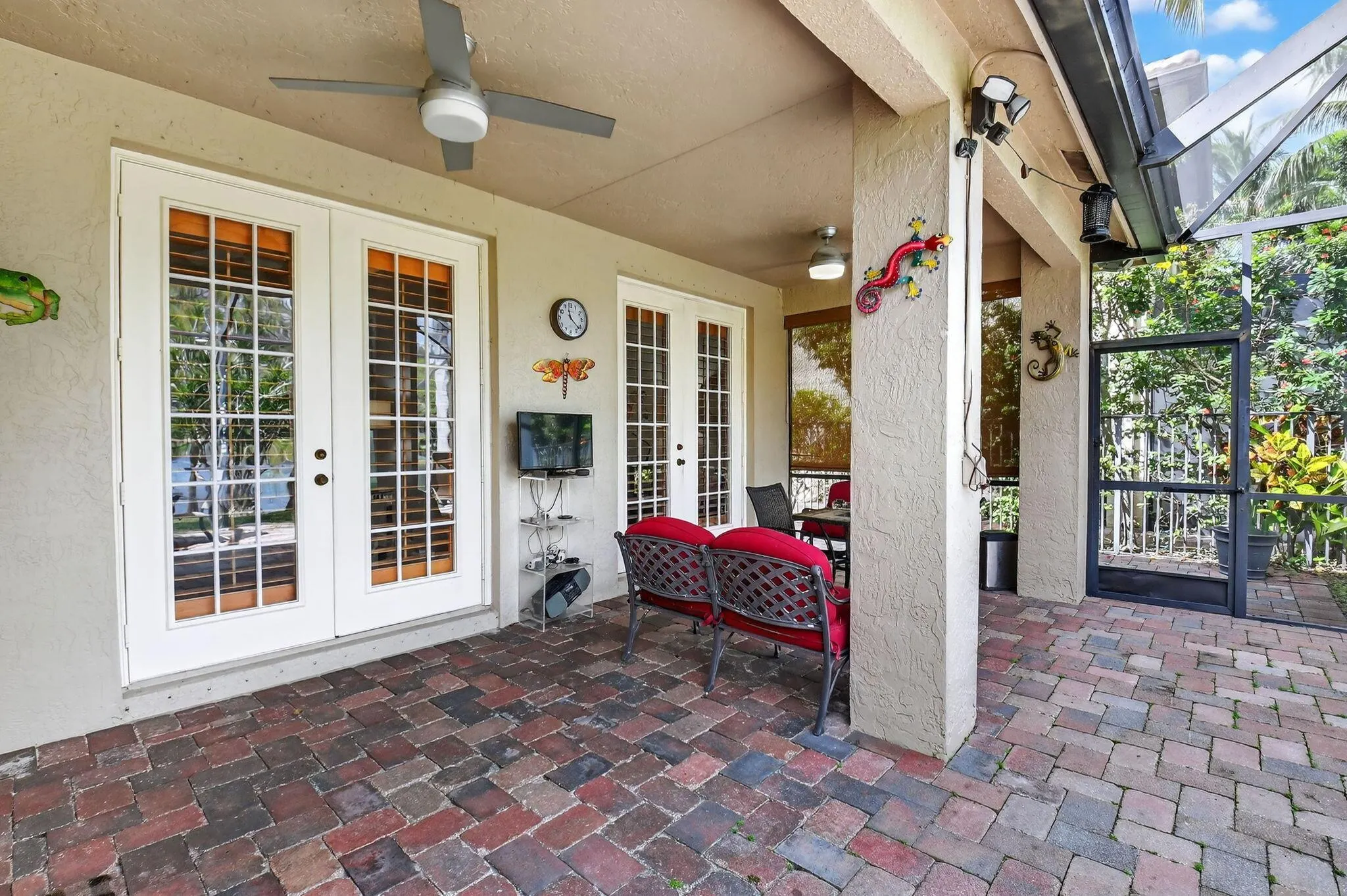 9946 Coronado Lake Drive