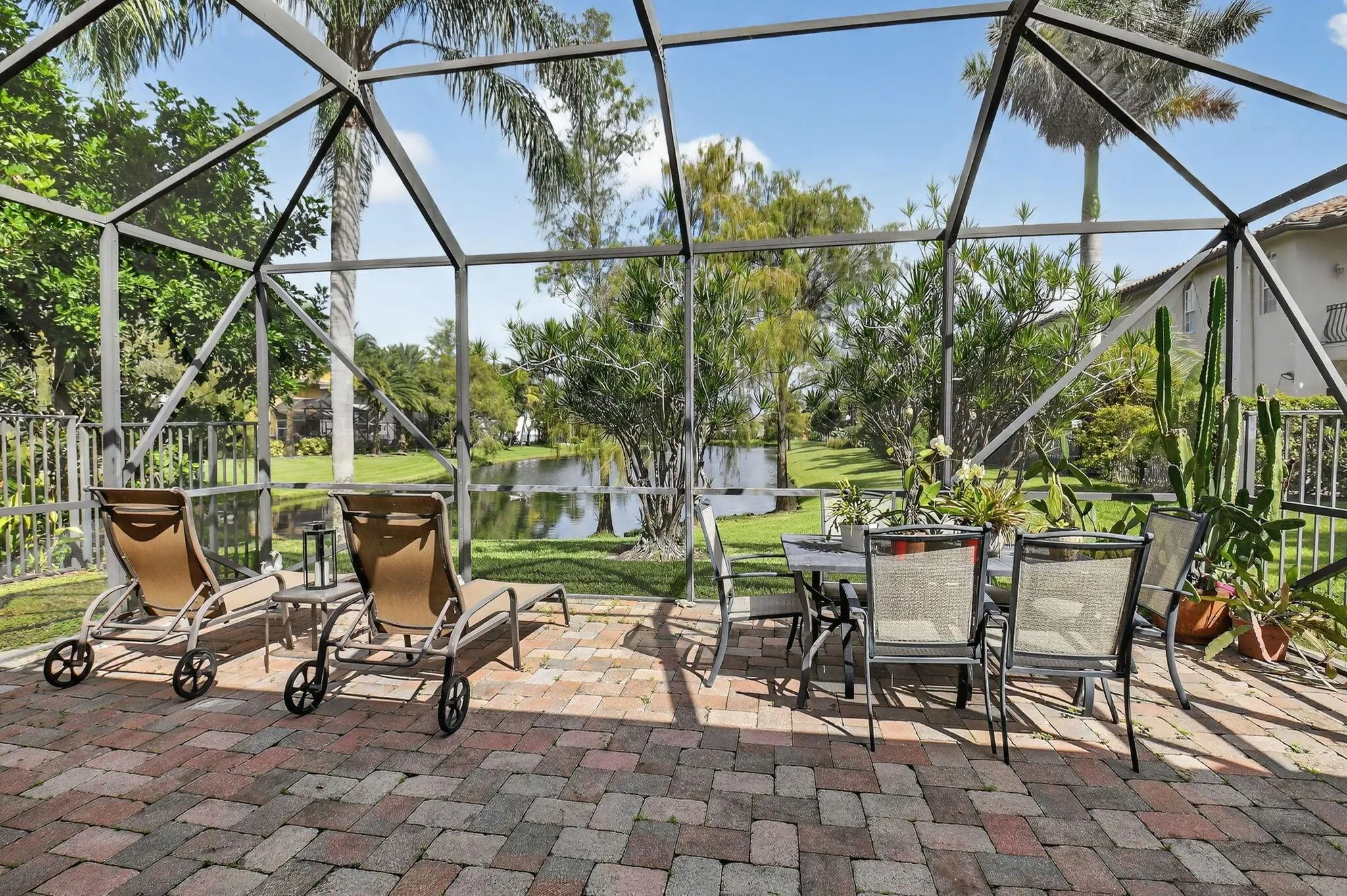 9946 Coronado Lake Drive