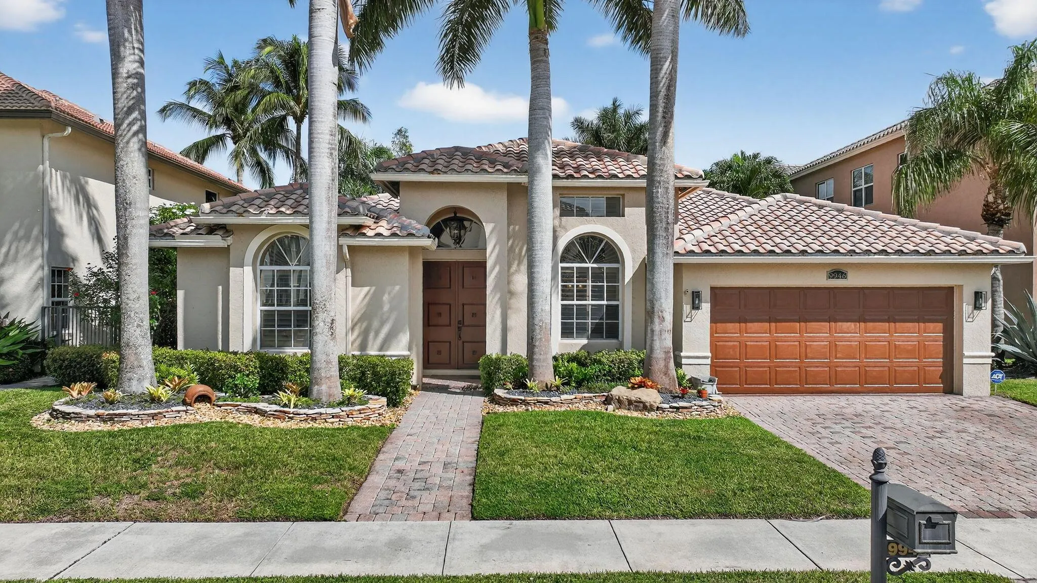 9946 Coronado Lake Drive