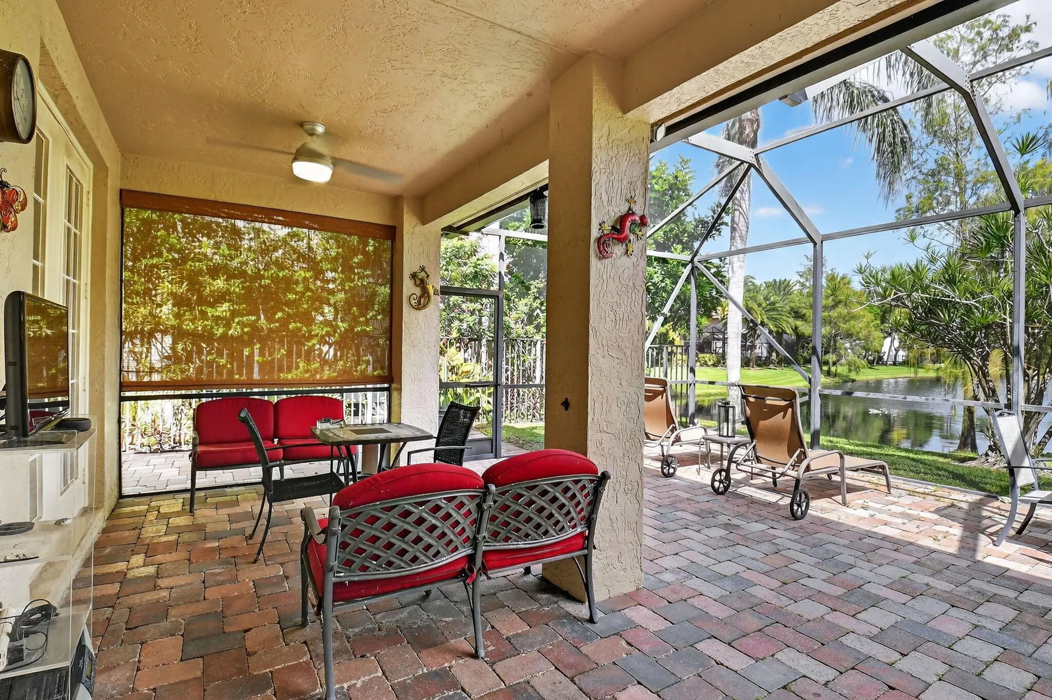 9946 Coronado Lake Drive