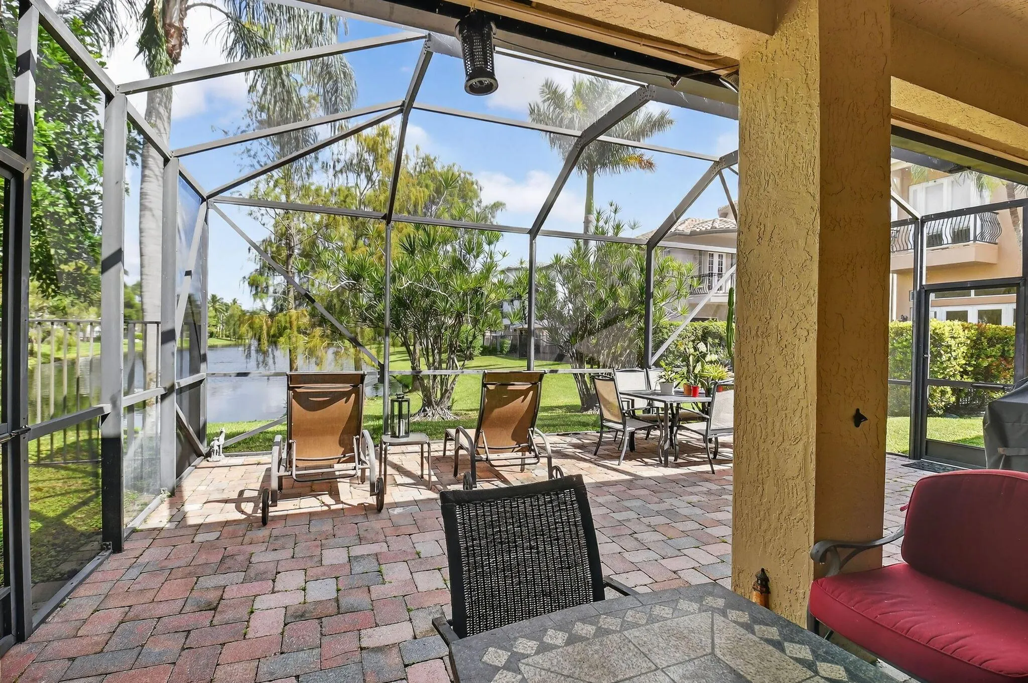 9946 Coronado Lake Drive
