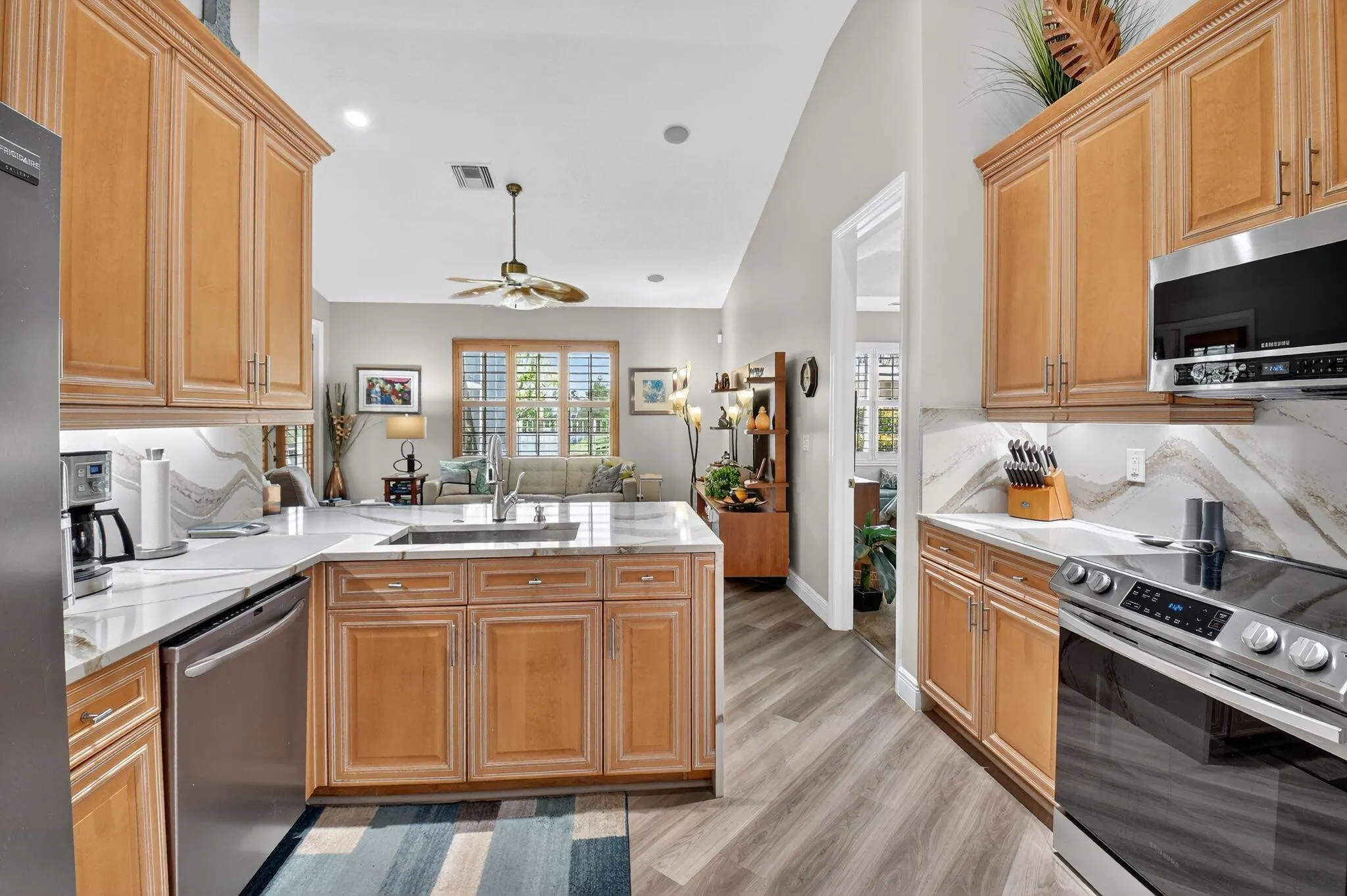 9946 Coronado Lake Drive