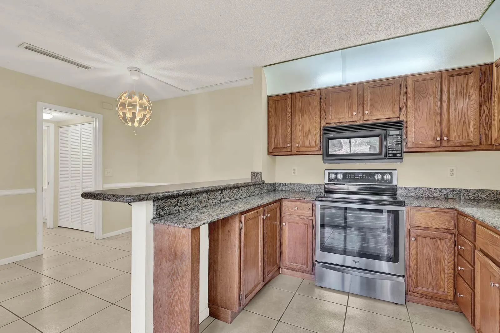 1458 N Lawnwood Circle, #24