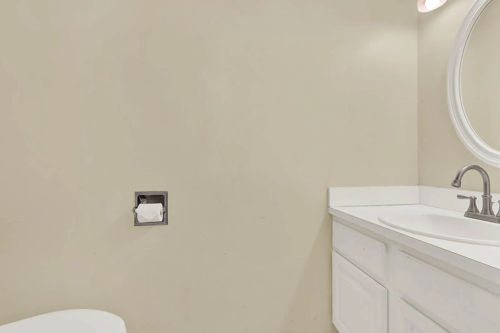 1458 N Lawnwood Circle, #24