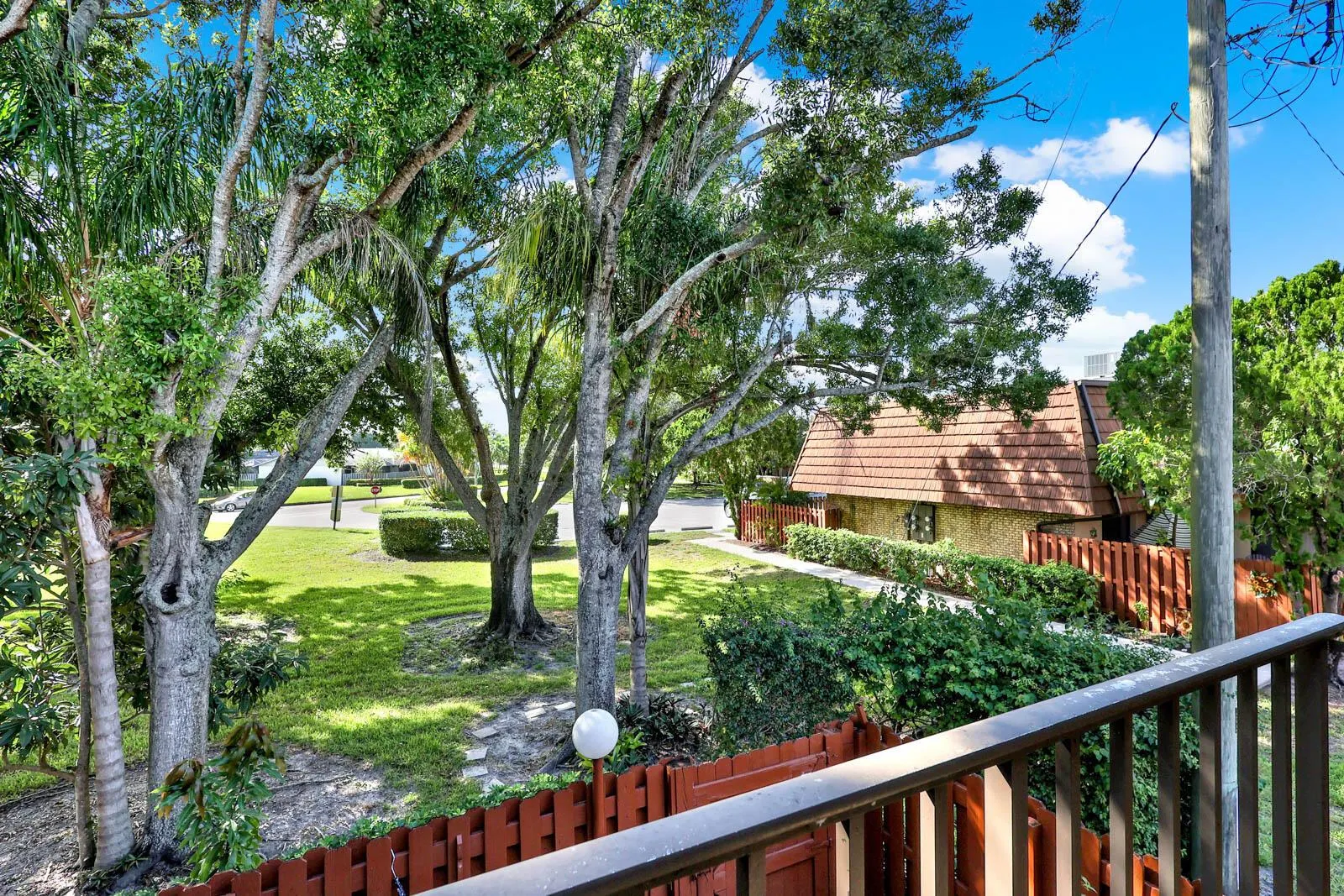 1458 N Lawnwood Circle, #24
