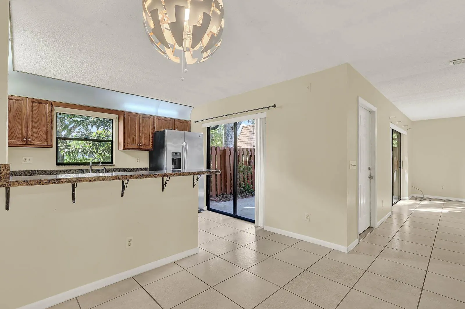 1458 N Lawnwood Circle, #24
